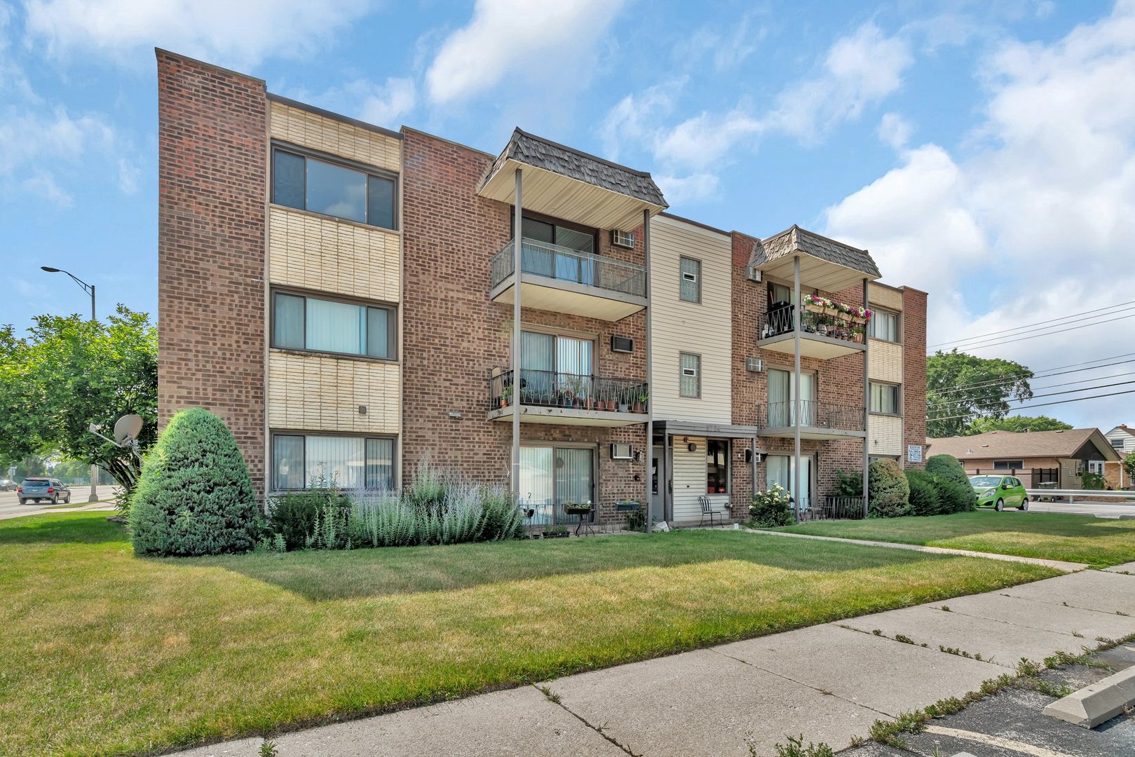 5724 111th Street #3A, Chicago Ridge, IL 60415