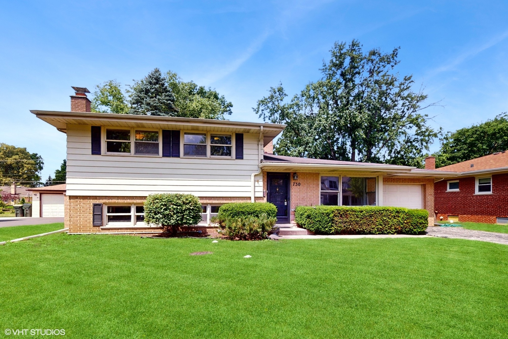 730 N Wilshire Lane, Arlington Heights, IL 60004