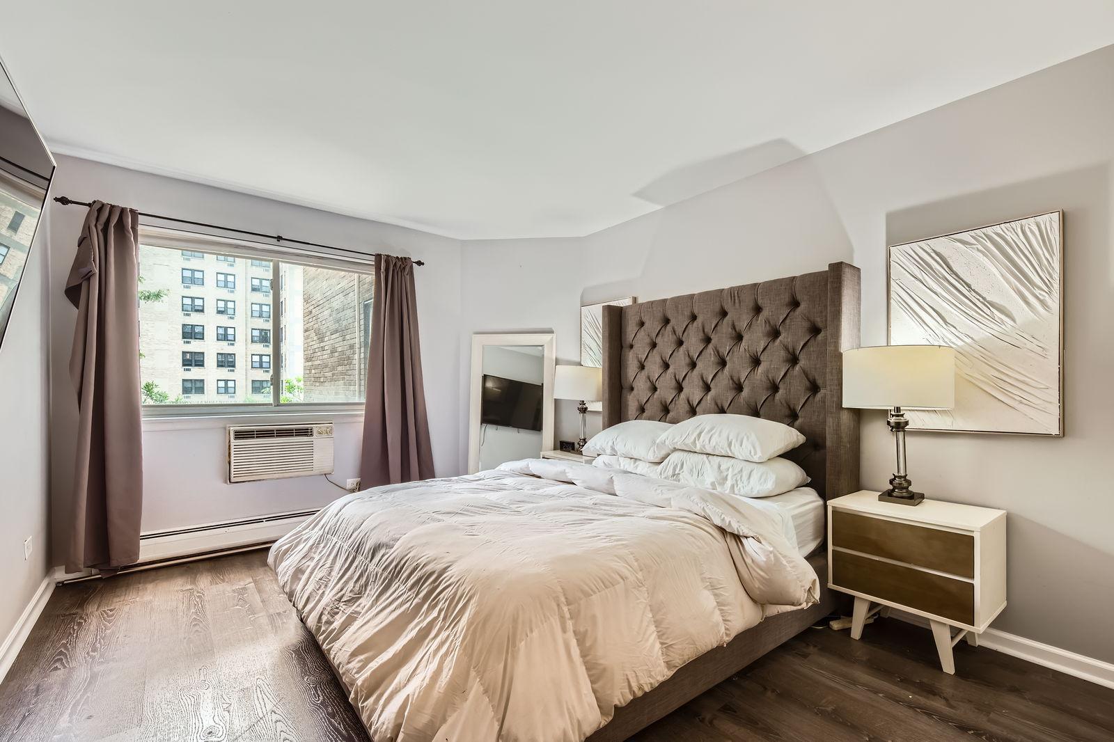 5100 N Sheridan Road #410, Chicago, IL 60640