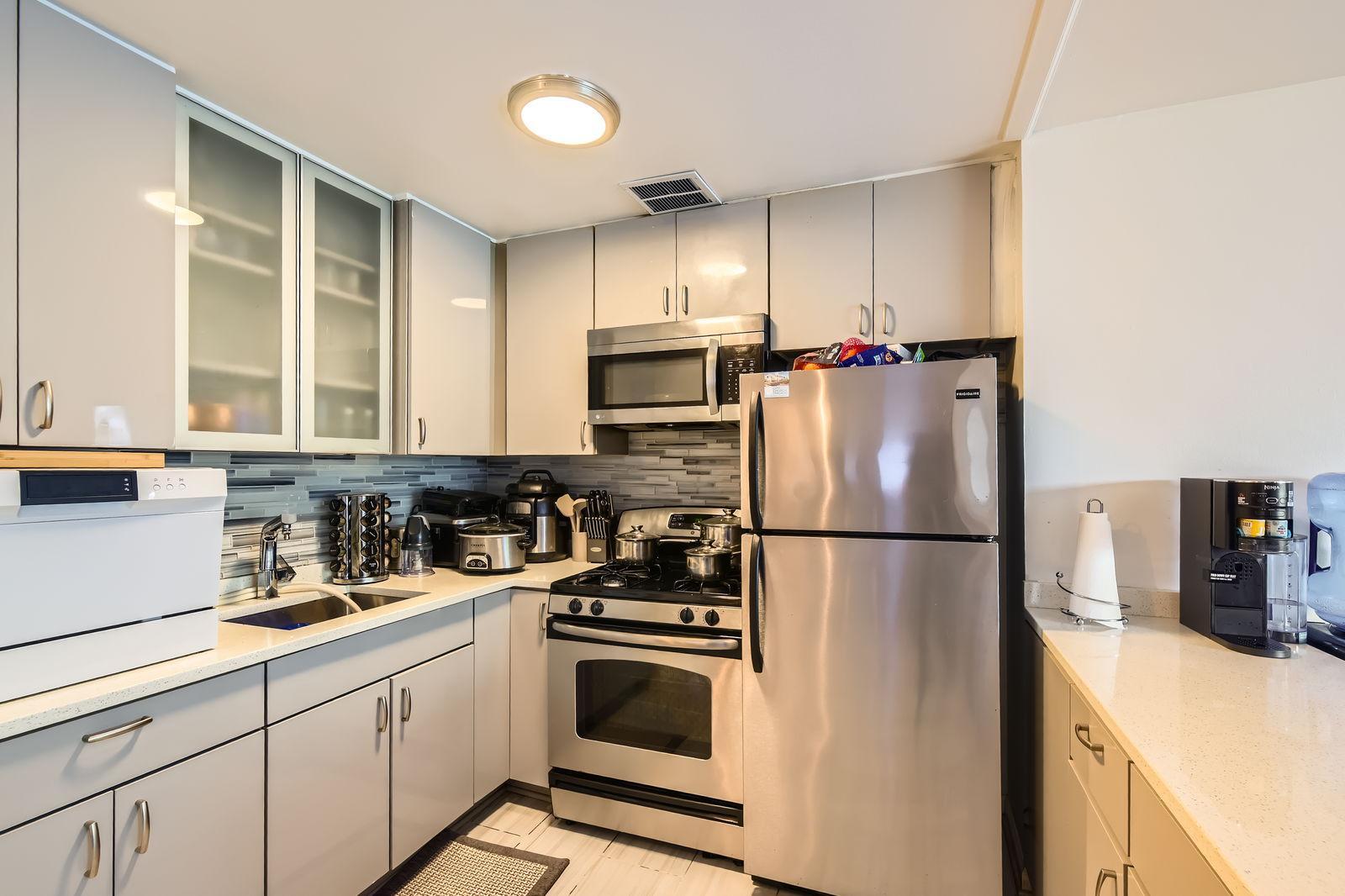 5100 N Sheridan Road #410, Chicago, IL 60640