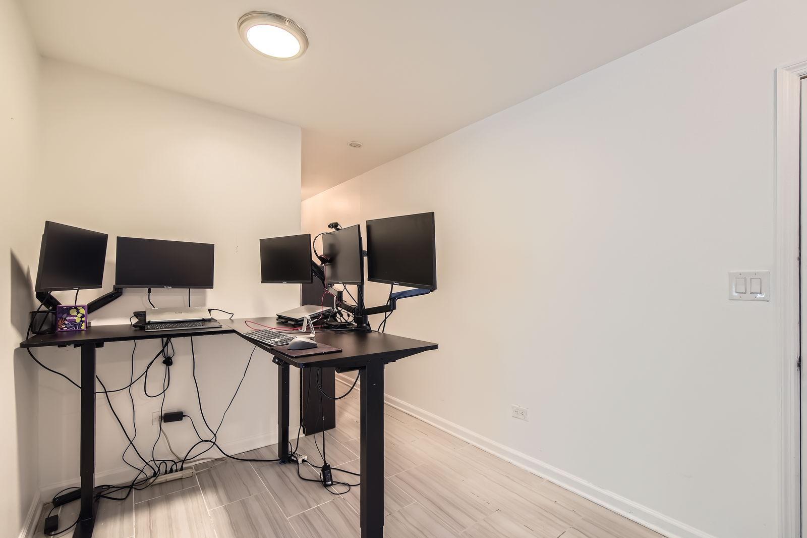 5100 N Sheridan Road #410, Chicago, IL 60640