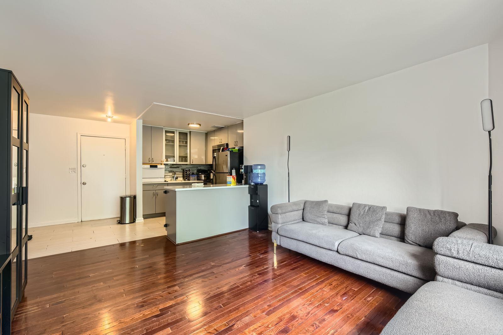 5100 N Sheridan Road #410, Chicago, IL 60640