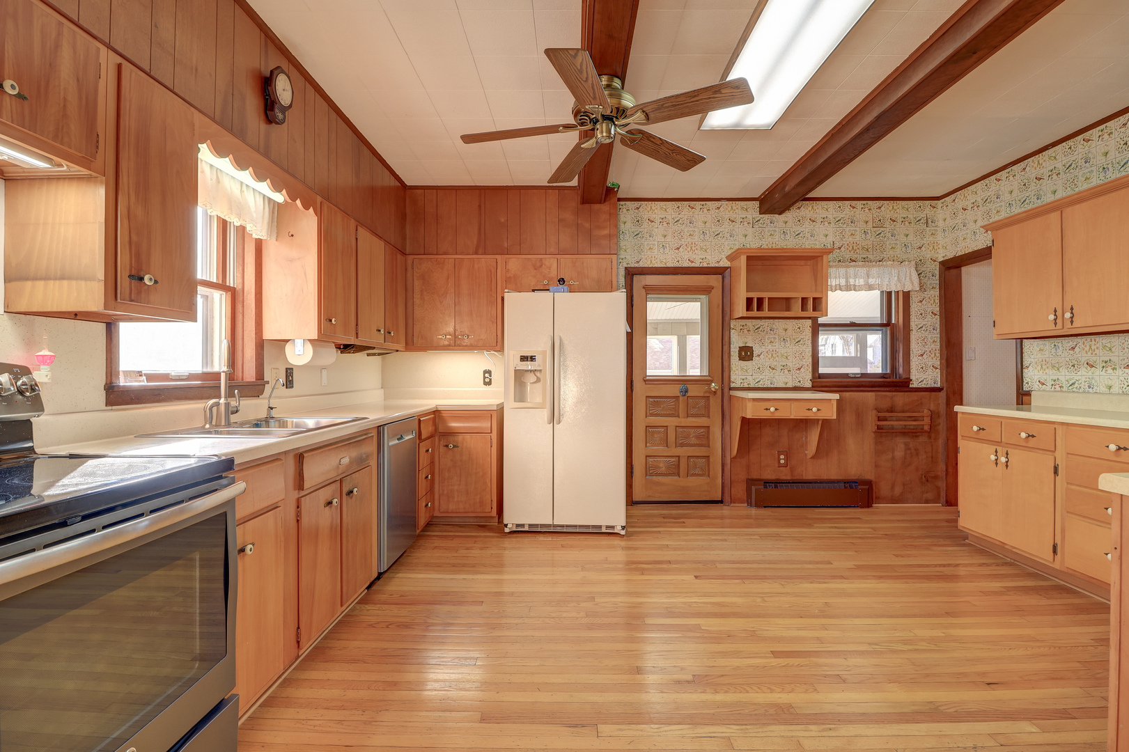 511 7th Avenue, Sterling, IL 61081