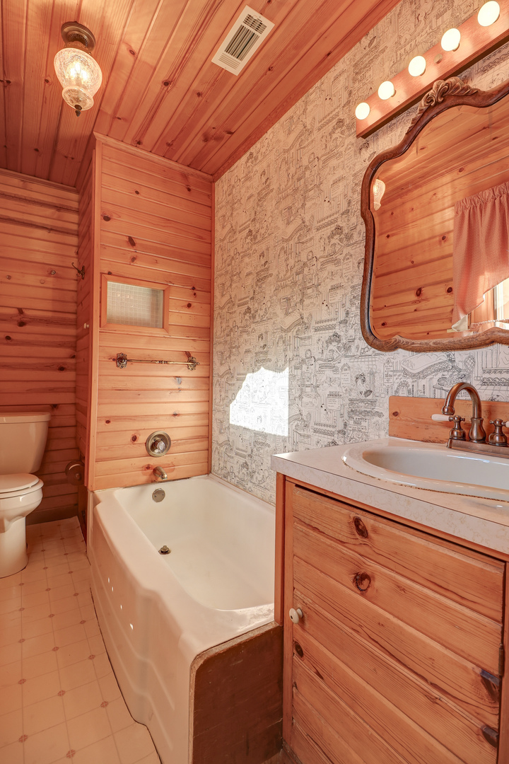 511 7th Avenue, Sterling, IL 61081