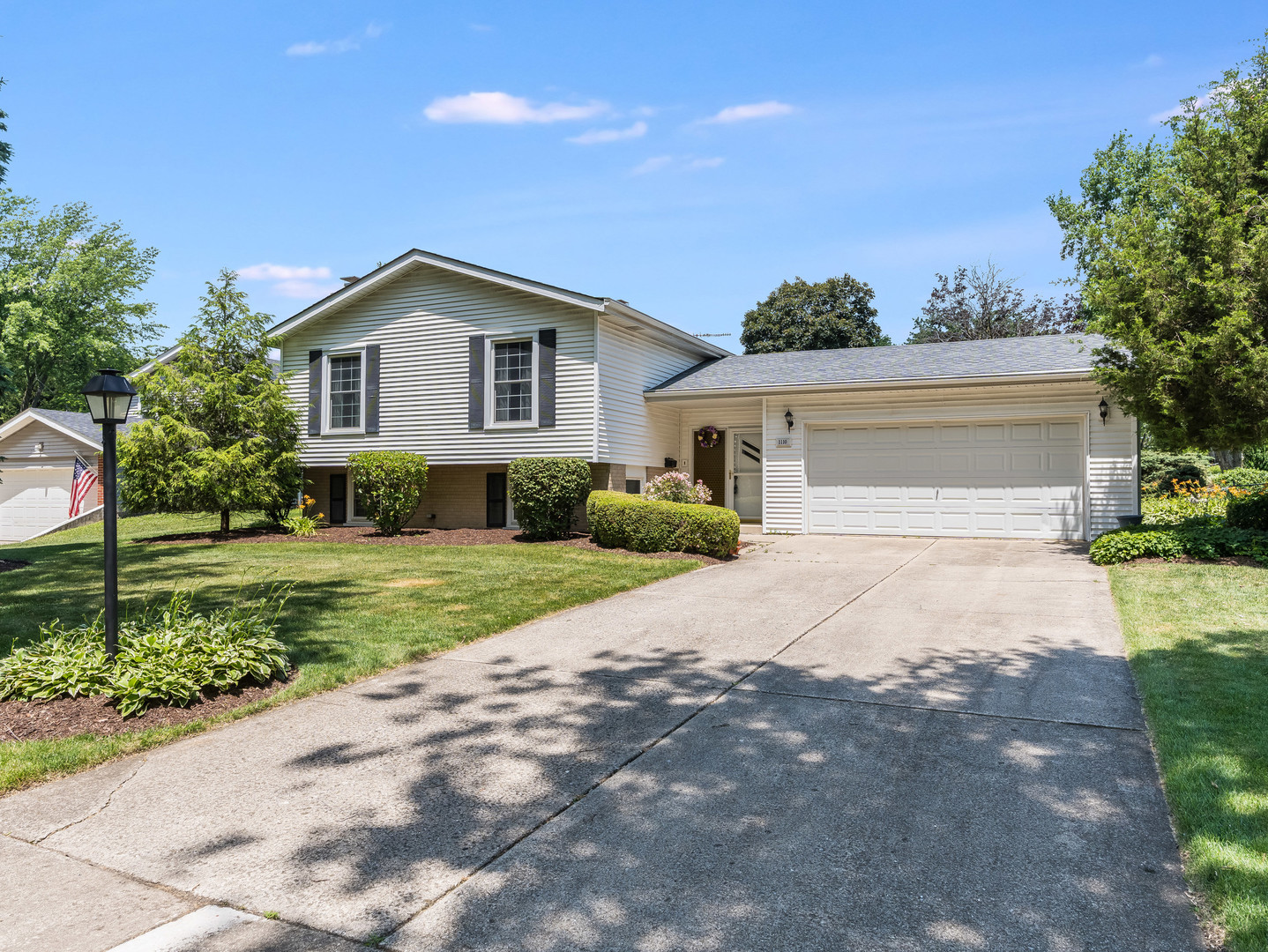1110 Tamarack Drive, Darien, IL 60561