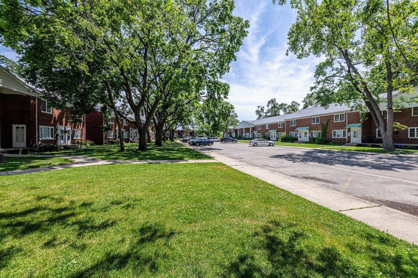 900-934 & 825-835 North Prairie & North Raynor Avenue, Joliet, IL 60435