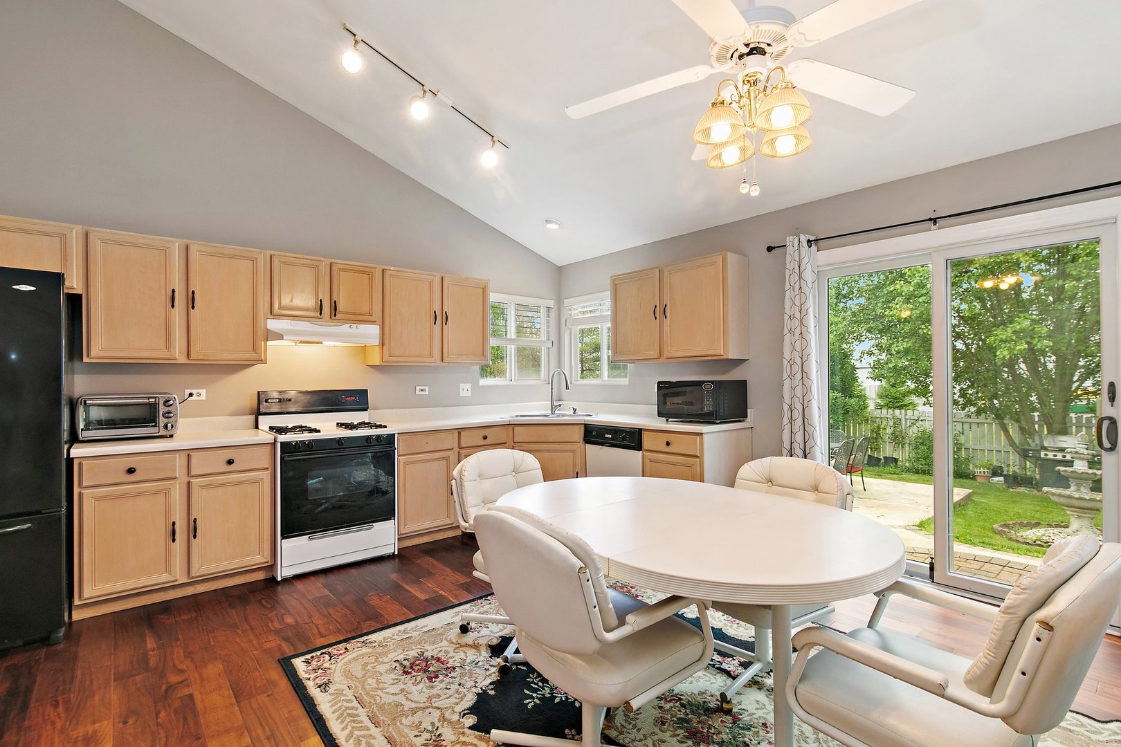 1531 Cumberland Parkway, Algonquin, IL 60102