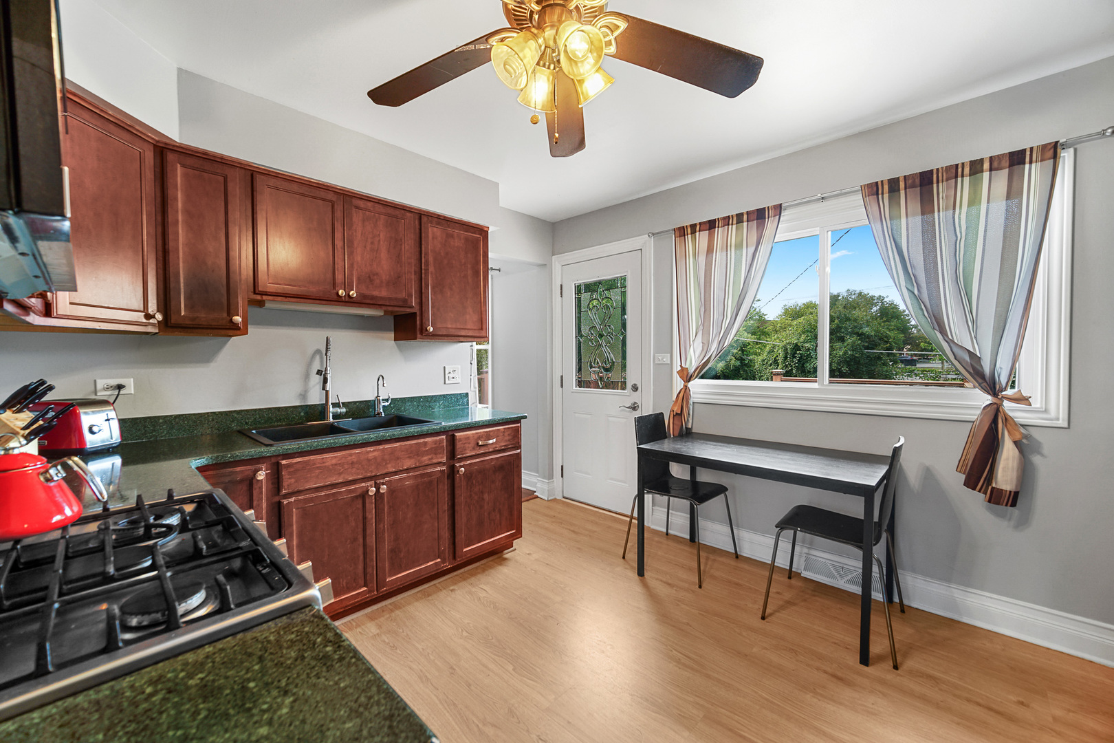 1S550 Nimitz Road, Oakbrook Terrace, IL 60181