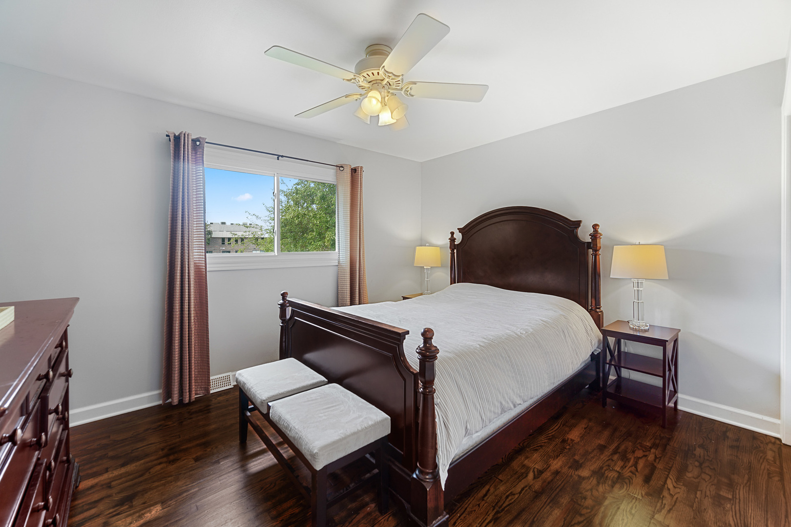 1S550 Nimitz Road, Oakbrook Terrace, IL 60181