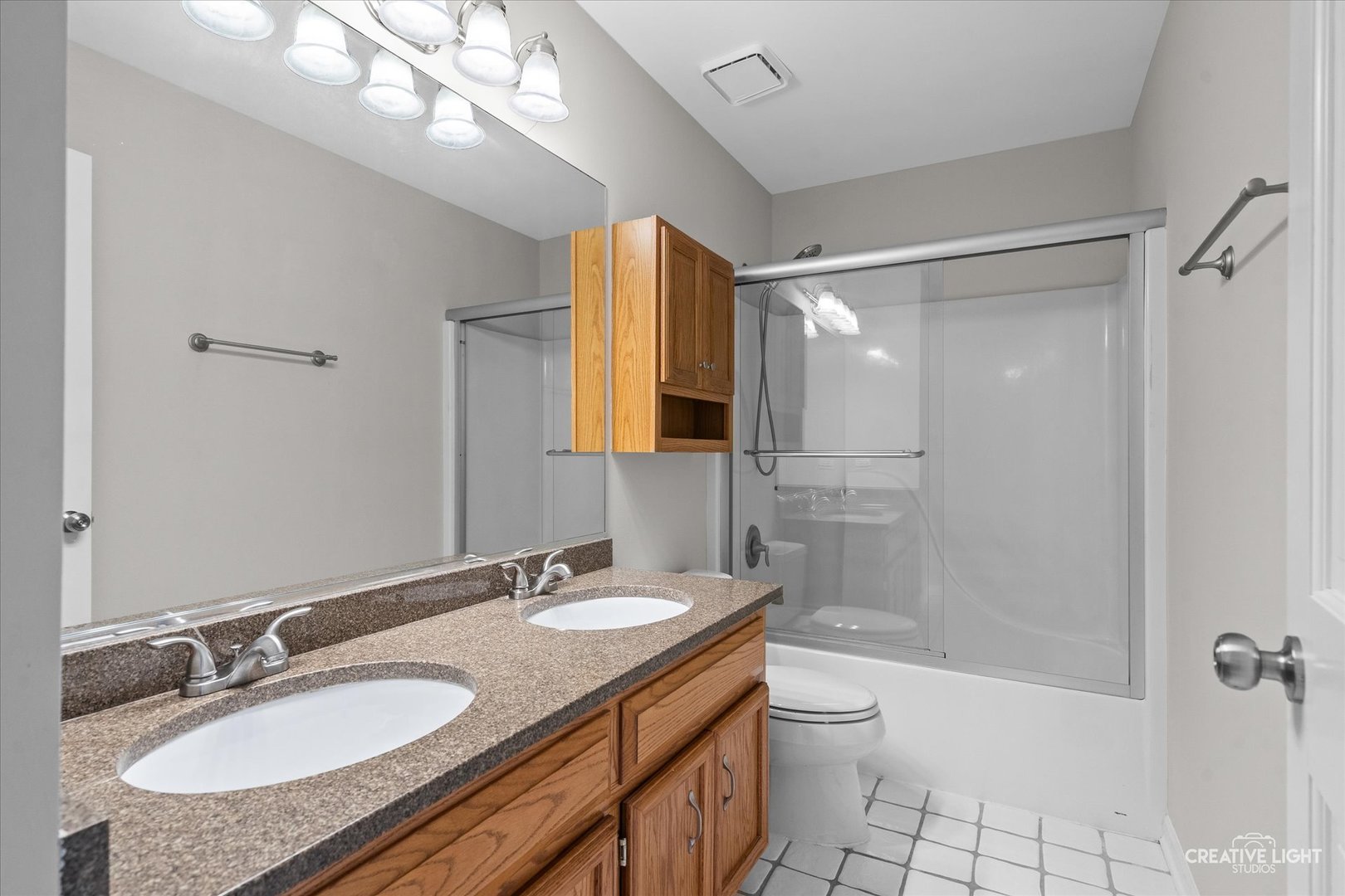 2120 Yellowstar Lane, Naperville, IL 60564
