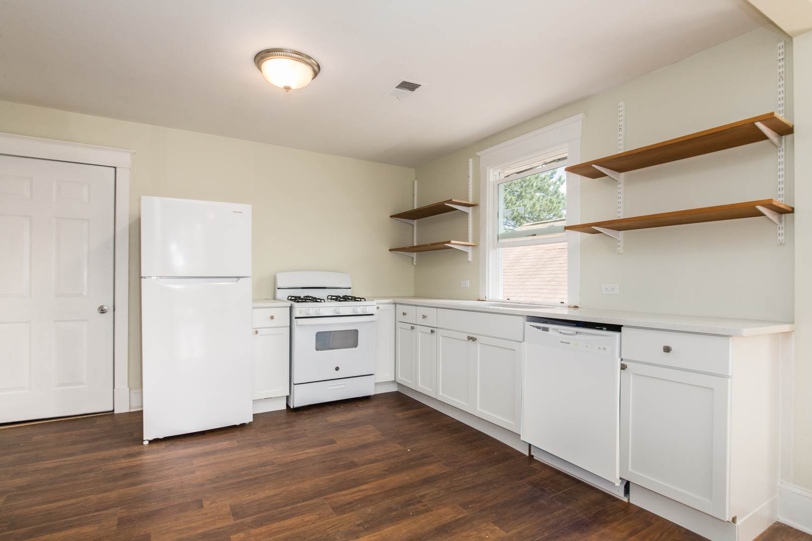 328 Circle Avenue #2, Forest Park, IL 60130