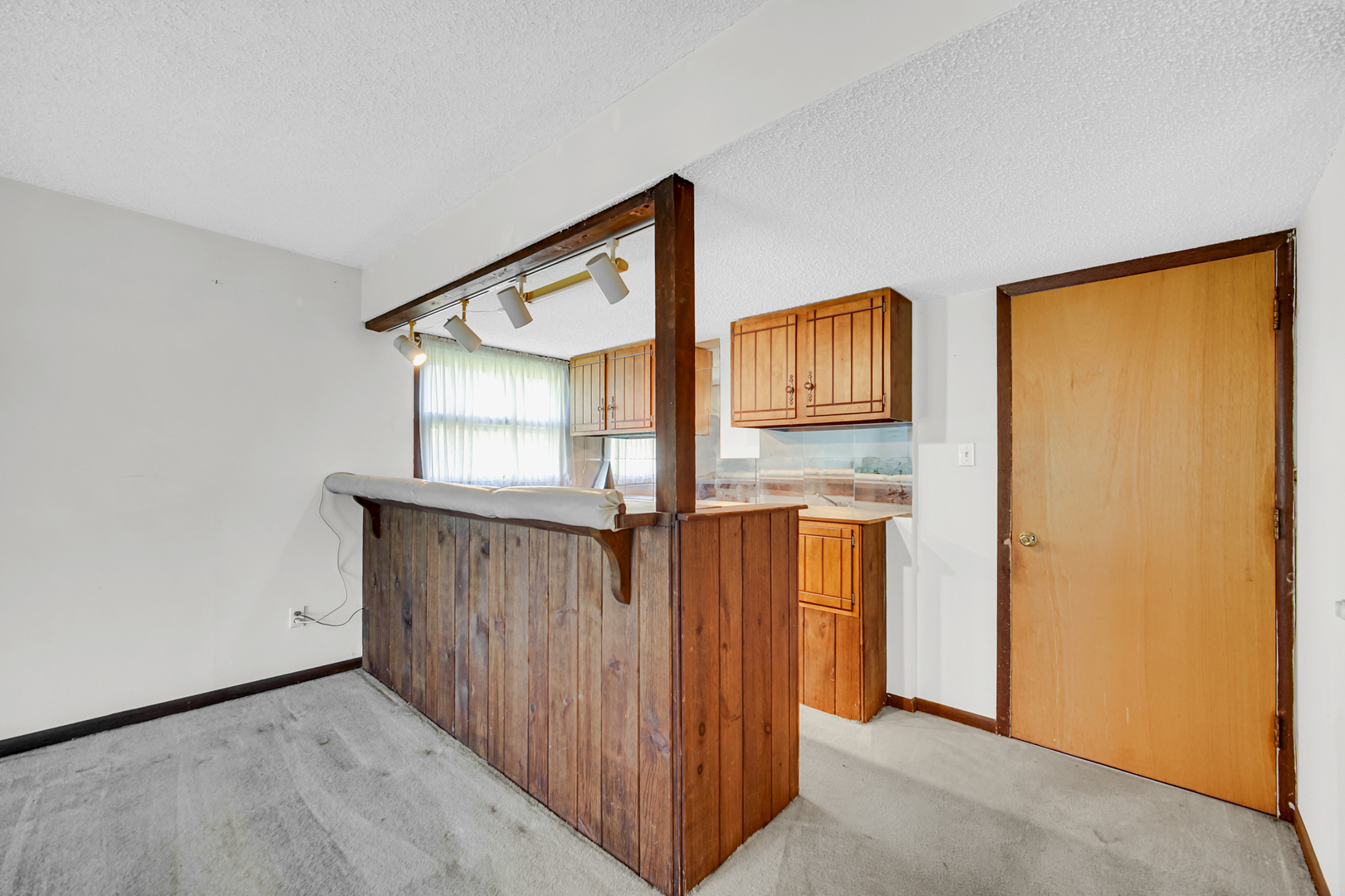1041 Whitehall Court, Bolingbrook, IL 60440