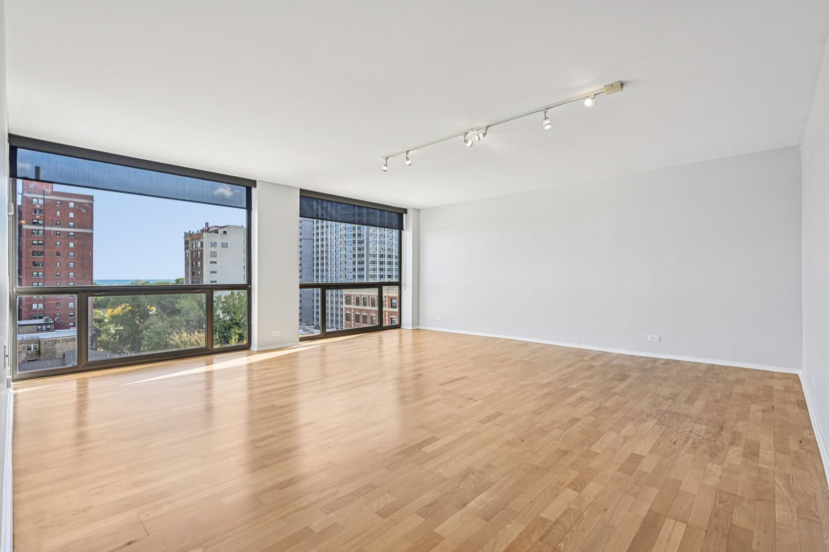 4343 N Clarendon Avenue #1004, Chicago, IL 60613