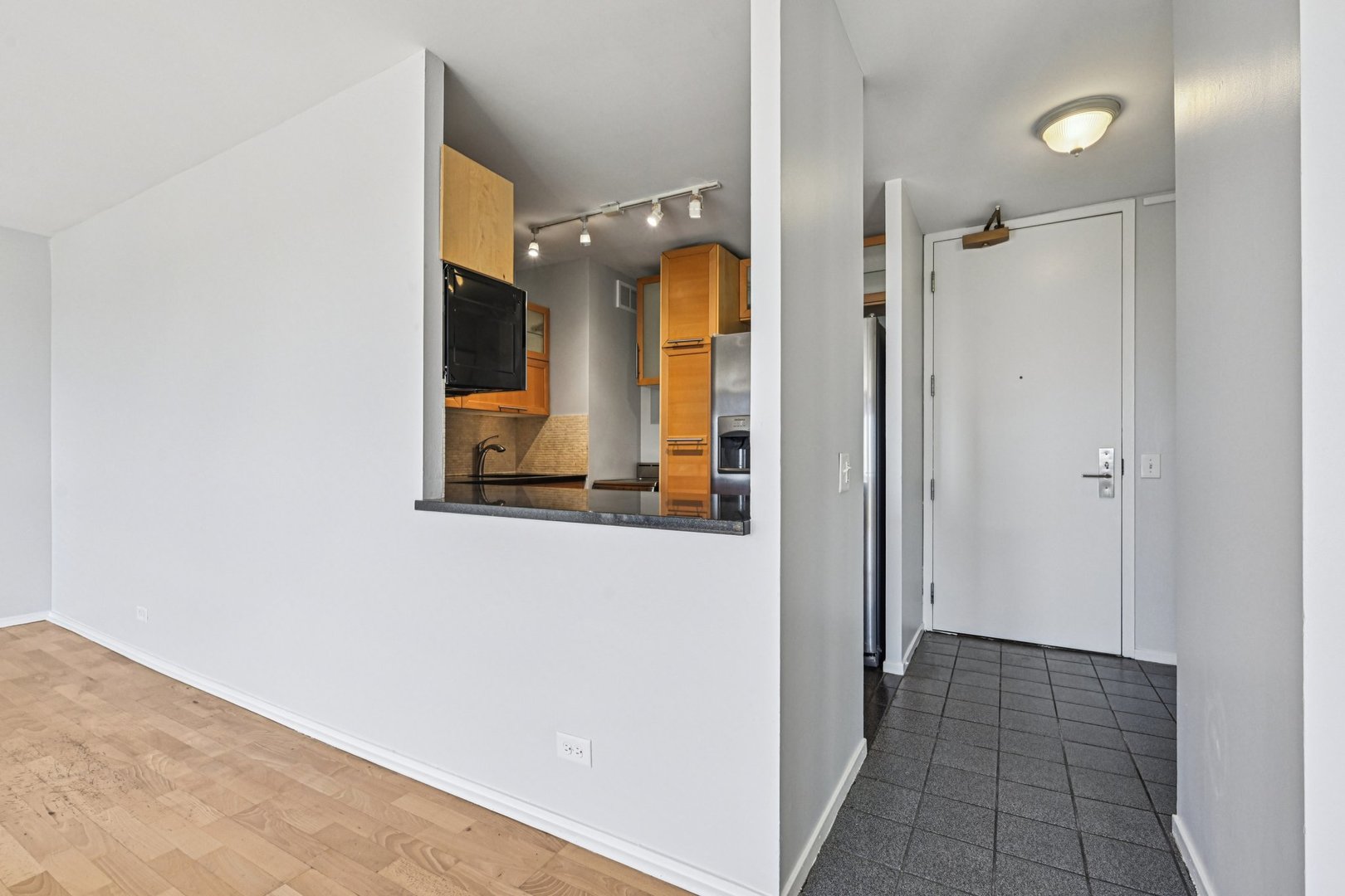 4343 N Clarendon Avenue #1004, Chicago, IL 60613