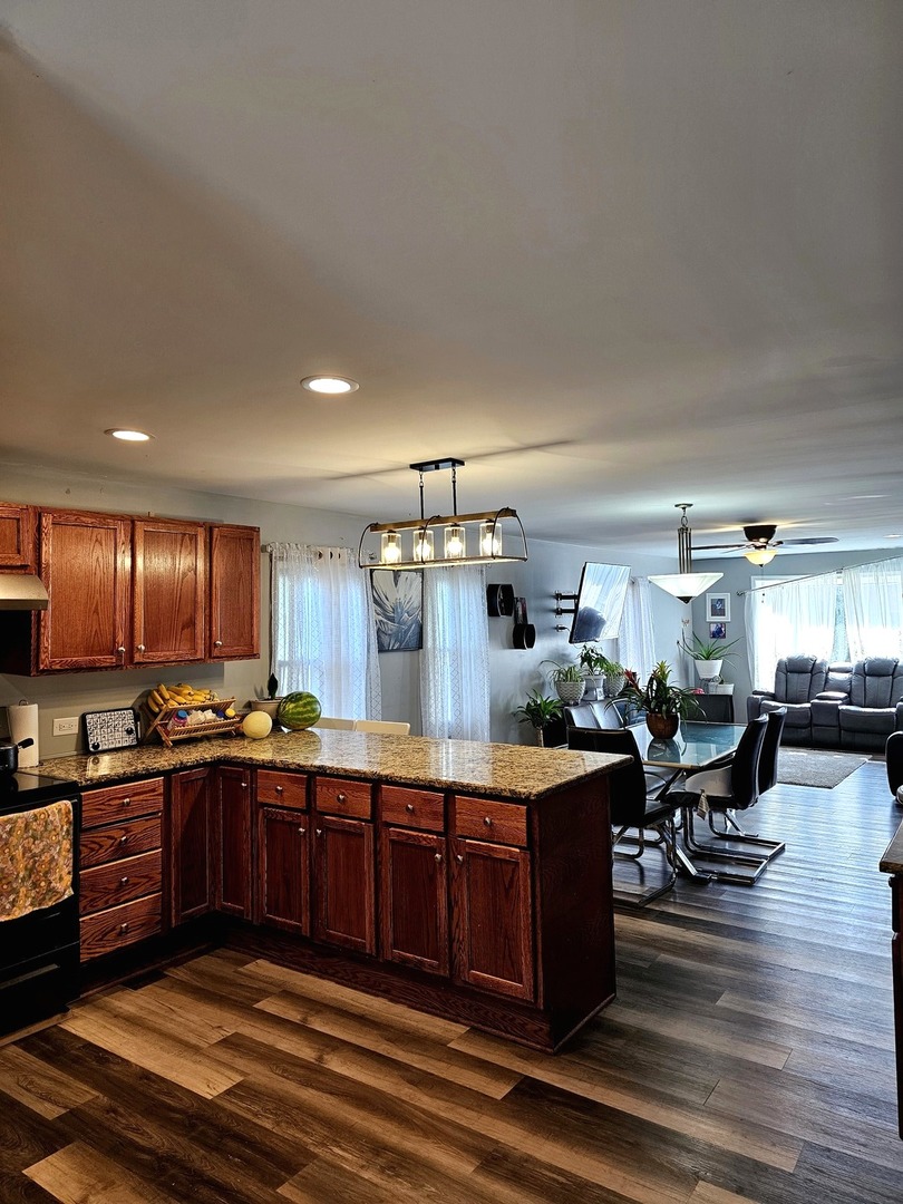 121 N Governor Street, Sycamore, IL 60178