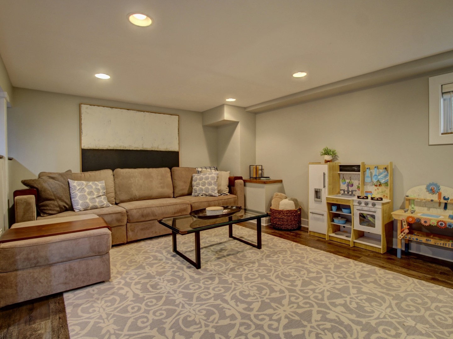 415 N Taylor Avenue, Oak Park, IL 60302