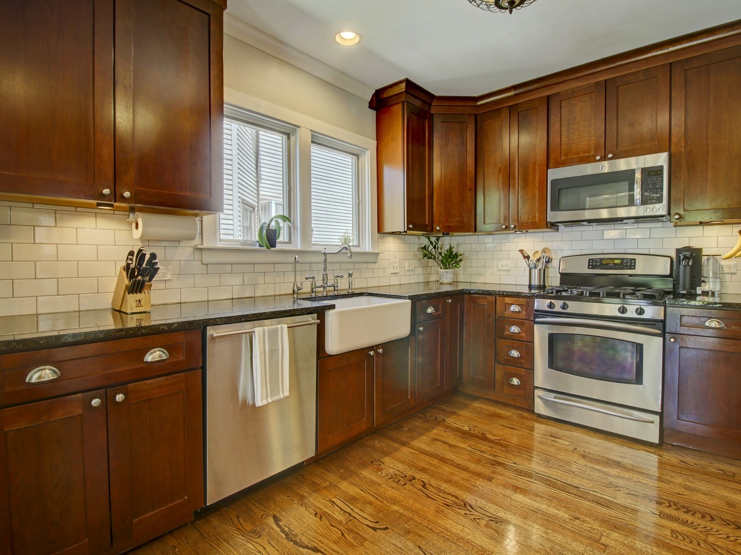415 N Taylor Avenue, Oak Park, IL 60302