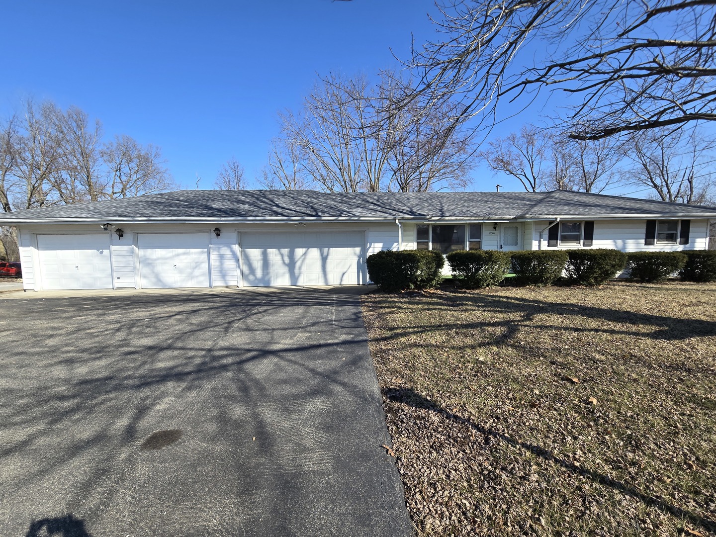 830 Crestview Drive, Decatur, IL 62549