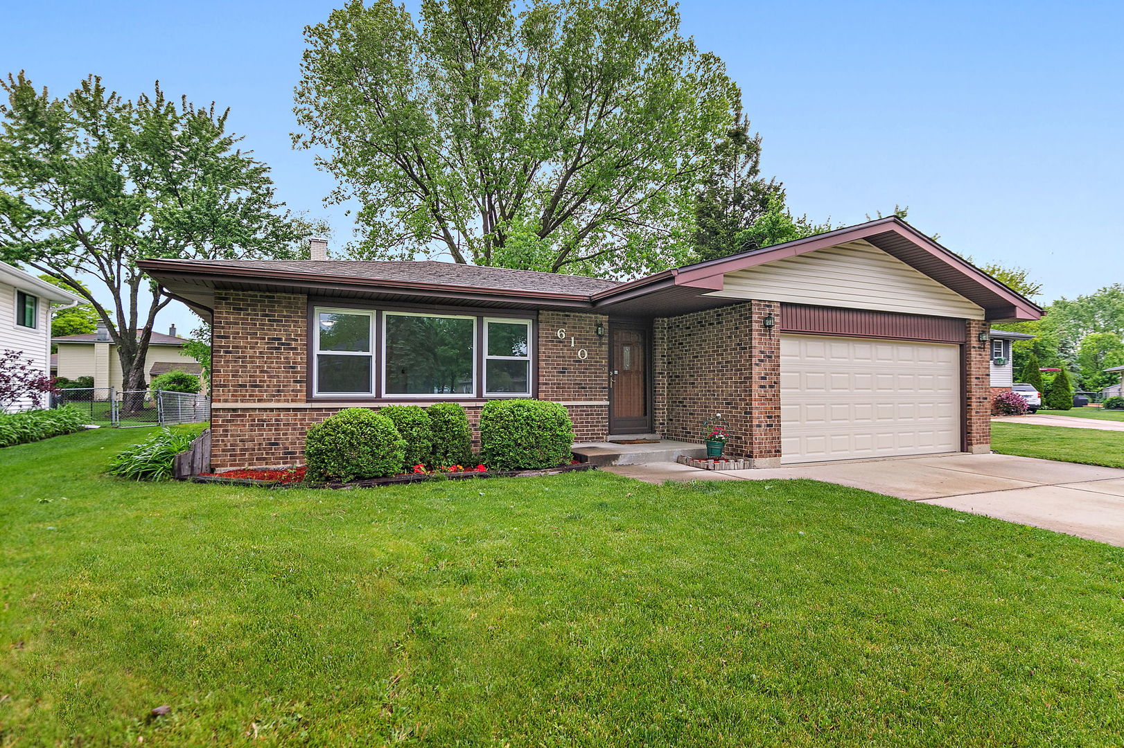 610 Catalpa Lane, Bartlett, IL 60103