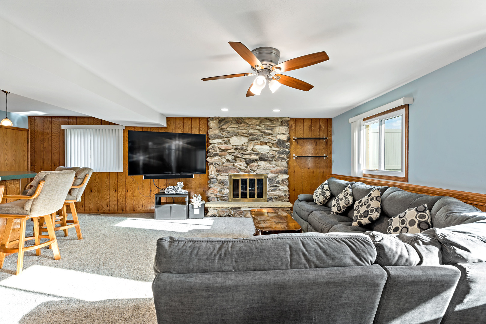 16544 Parkview Avenue, Tinley Park, IL 60477