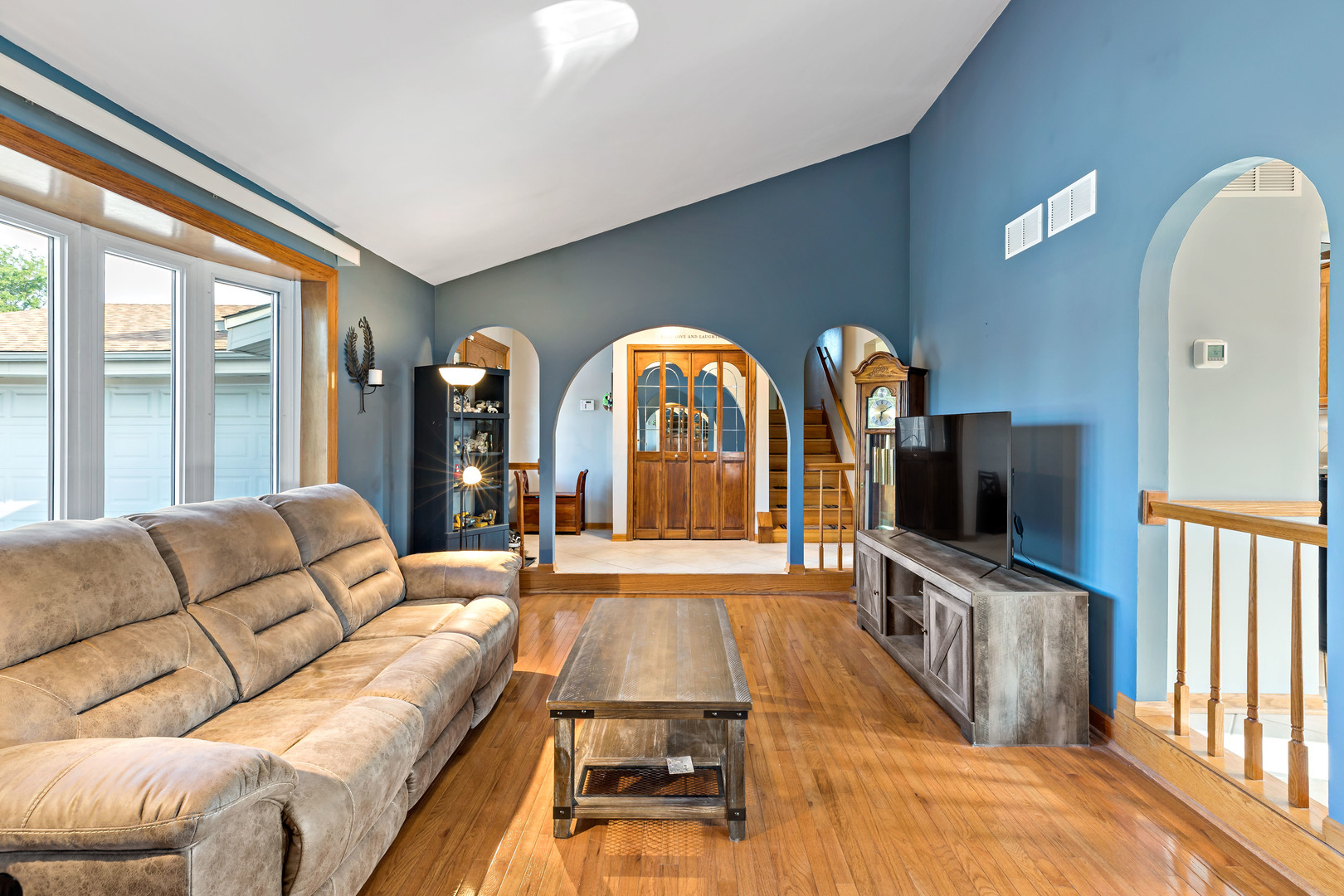 16544 Parkview Avenue, Tinley Park, IL 60477