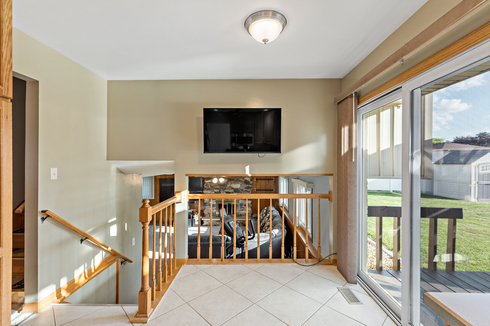 16544 Parkview Avenue, Tinley Park, IL 60477