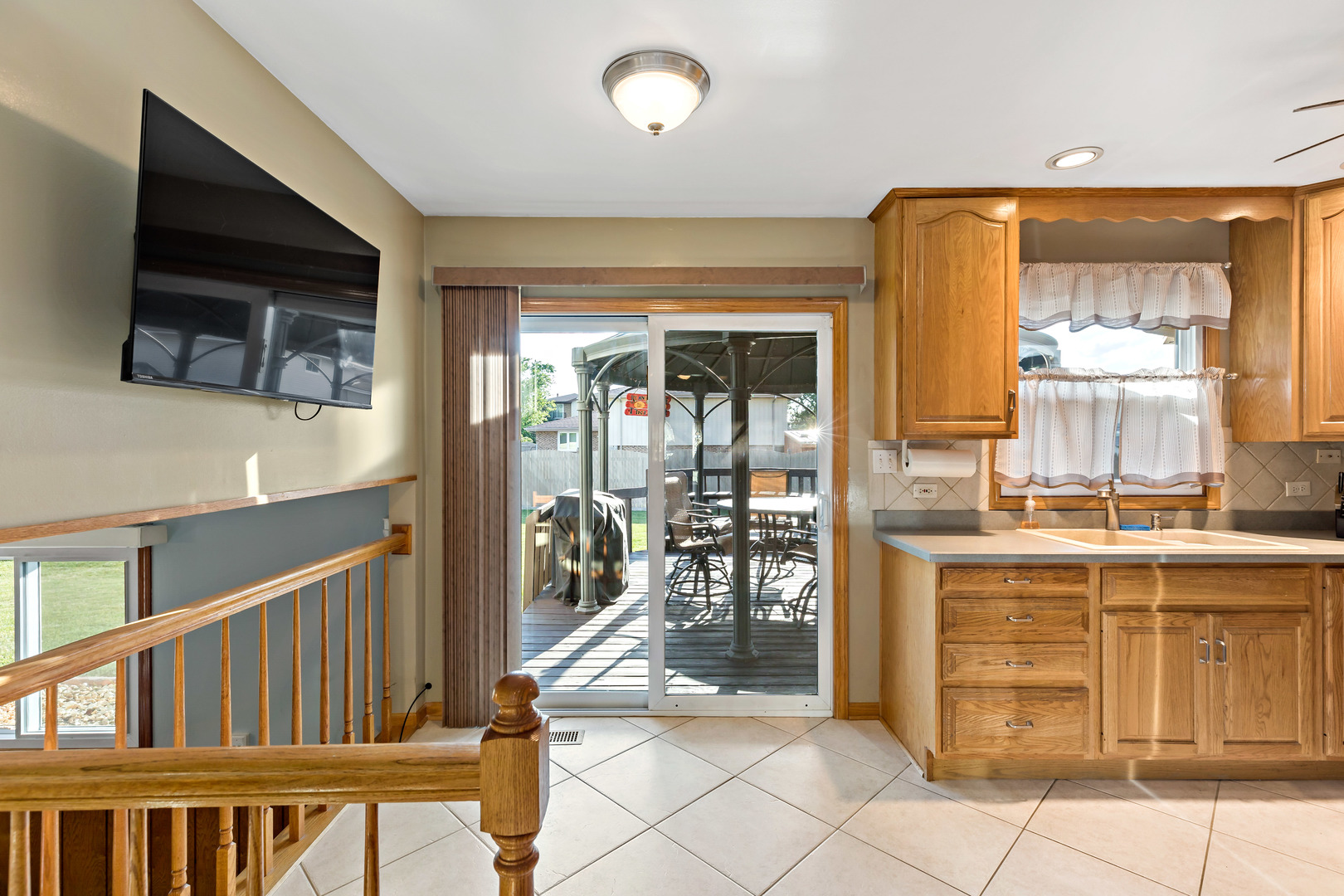 16544 Parkview Avenue, Tinley Park, IL 60477