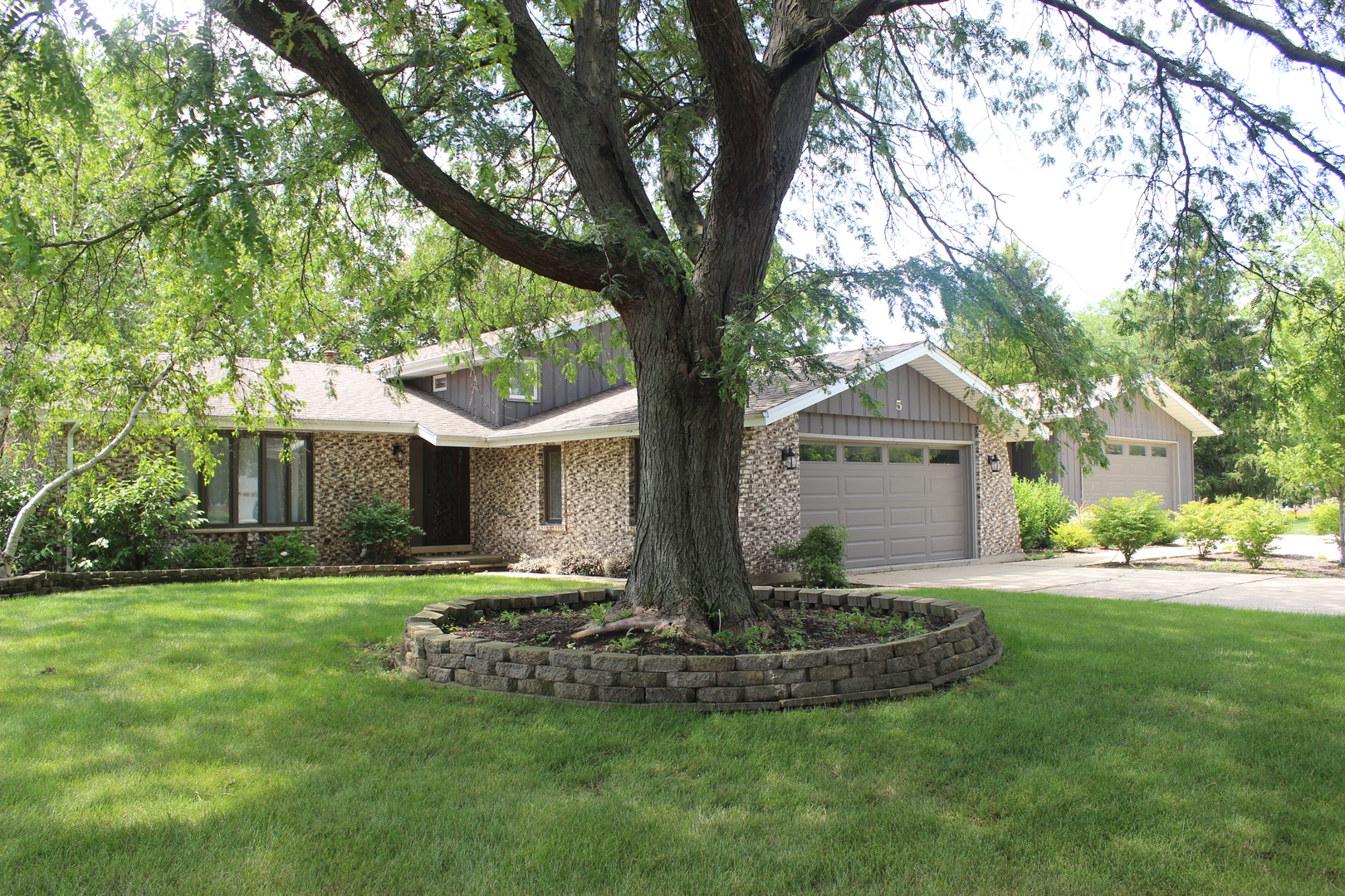 5 Nelson Road, New Lenox, IL 60451