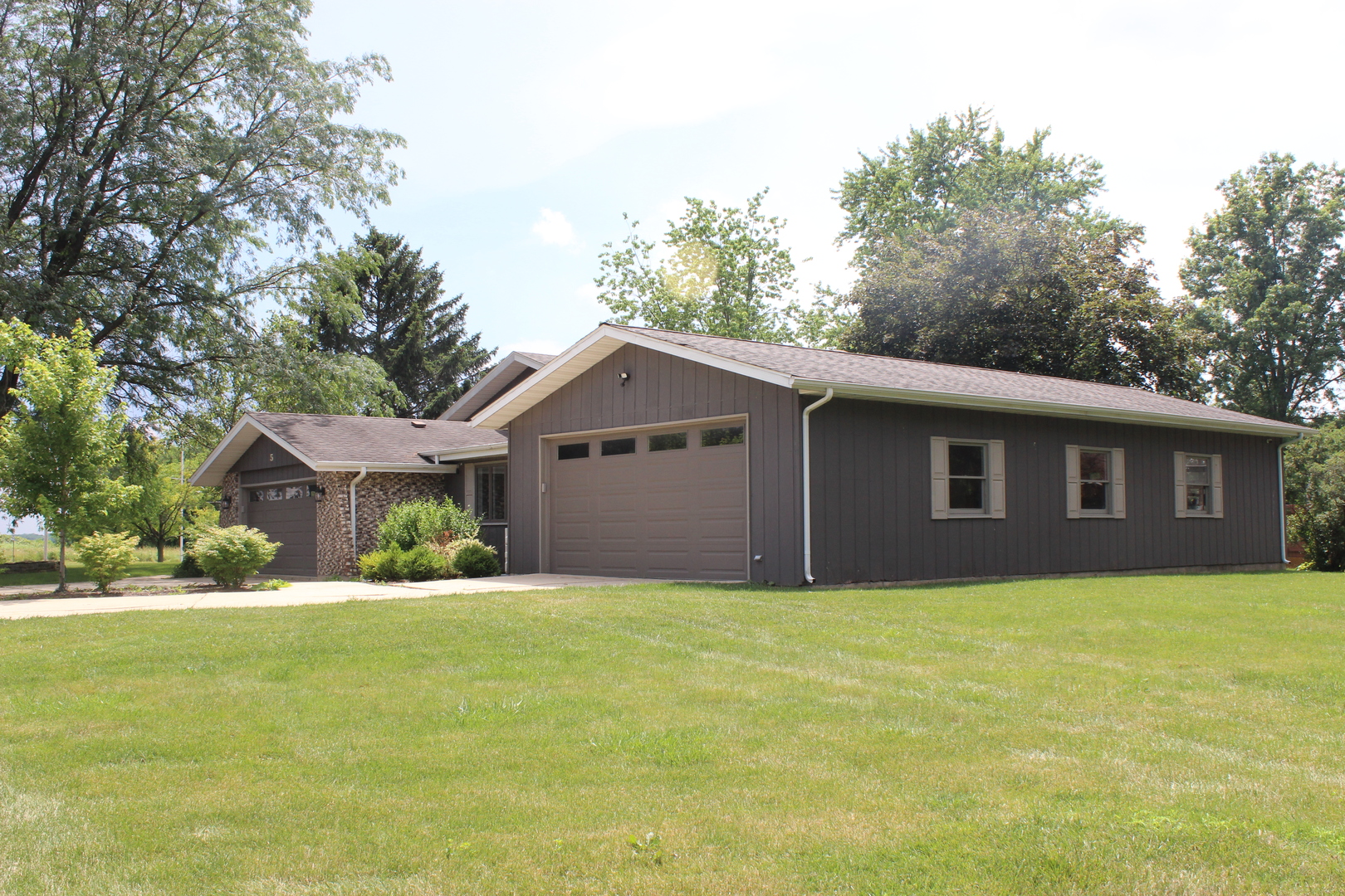 5 Nelson Road, New Lenox, IL 60451