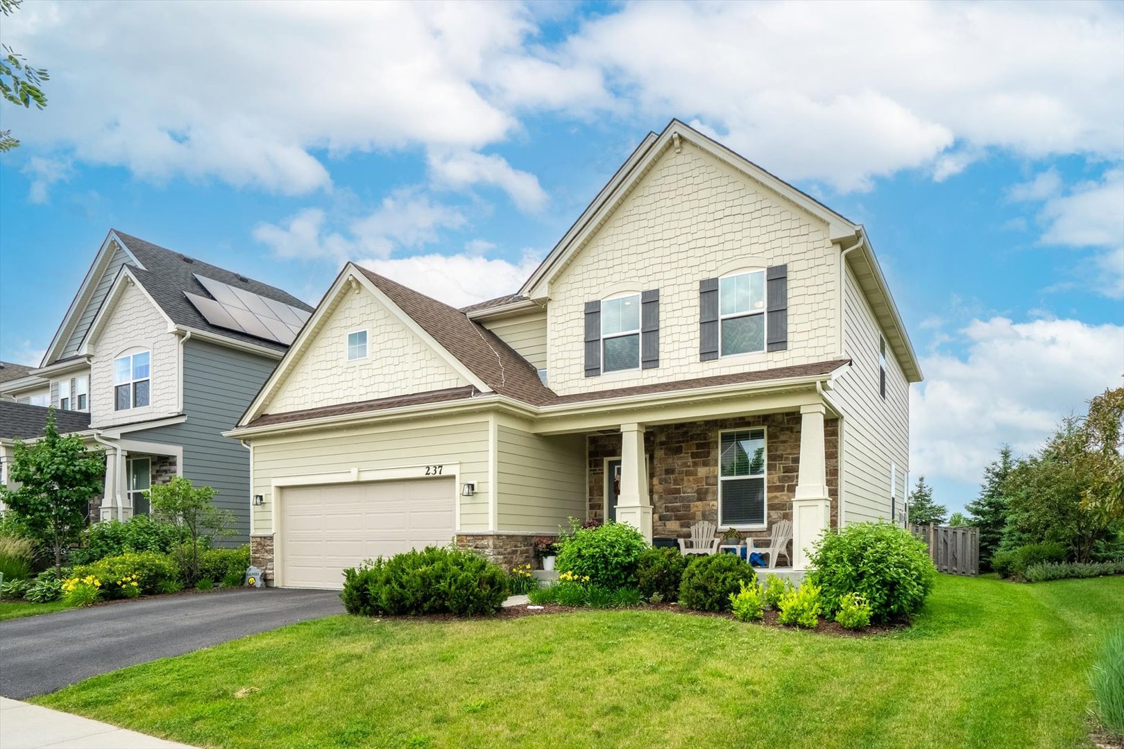 237 Kennedy Drive, St. Charles, IL 60175