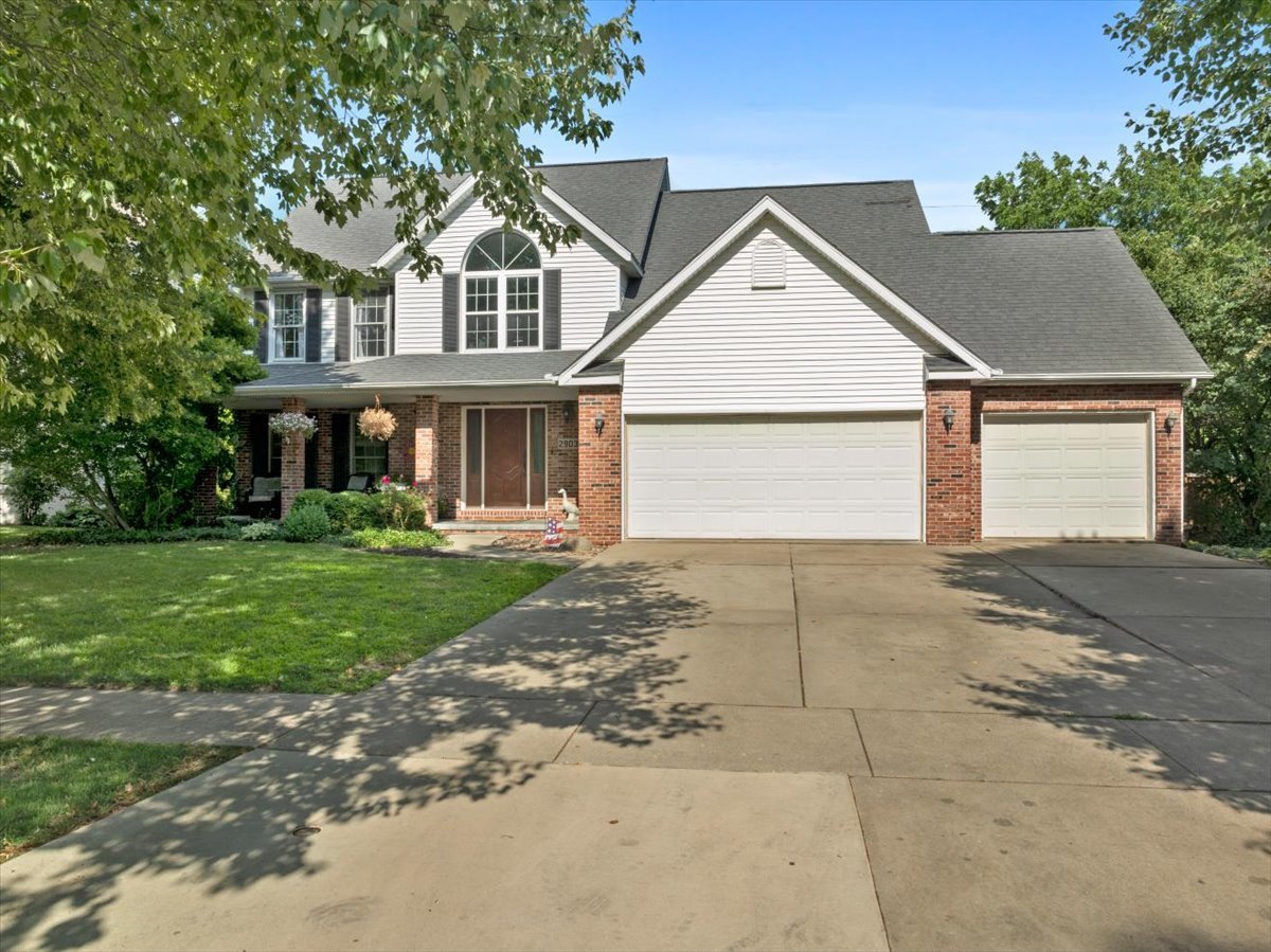 2903 Keystone Road, Bloomington, IL 61704