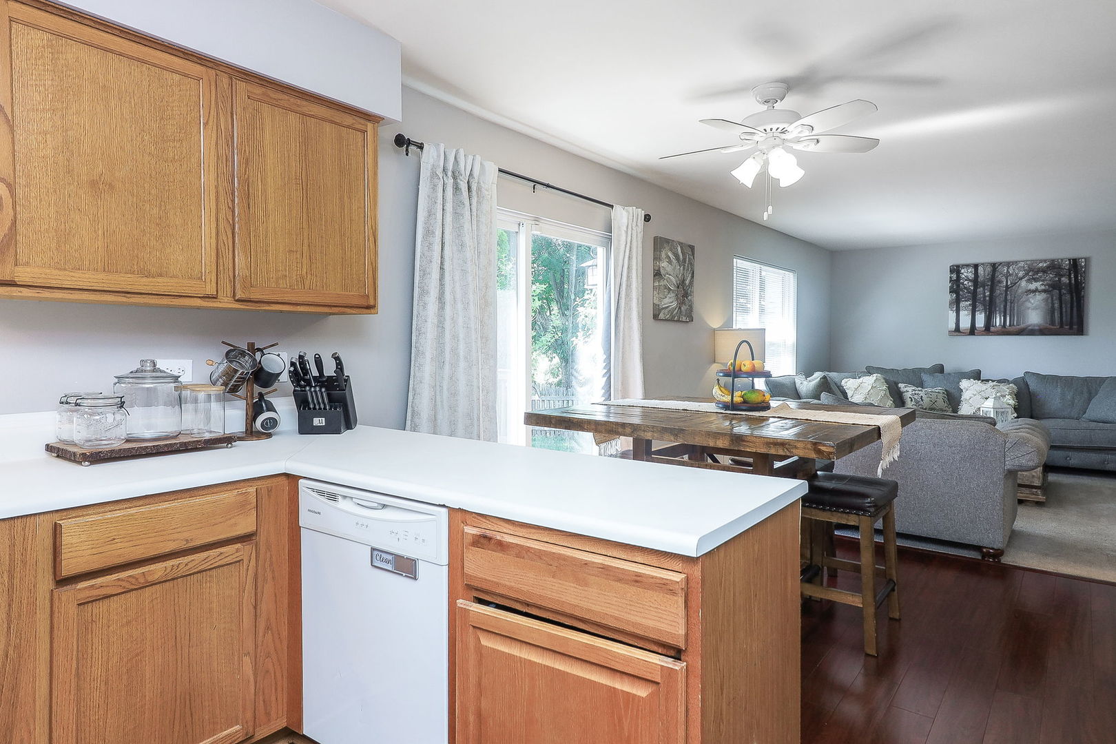 1769 Autumn Woods Lane, Romeoville, IL 60446