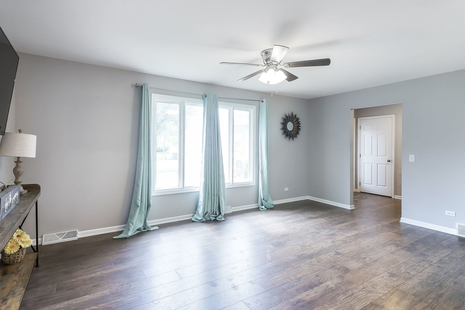 609 N Lyle Avenue, Elgin, IL 60123