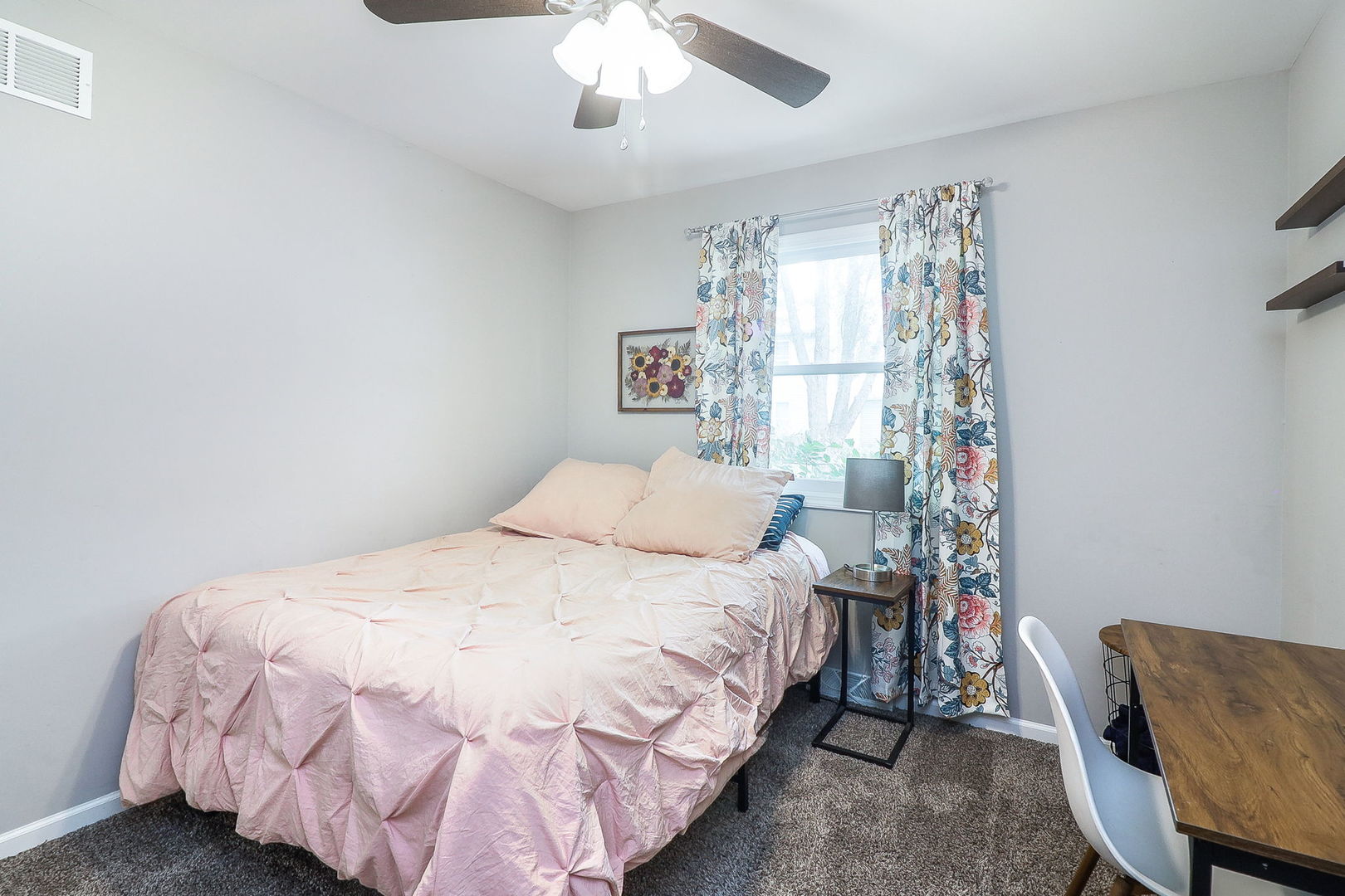 609 N Lyle Avenue, Elgin, IL 60123
