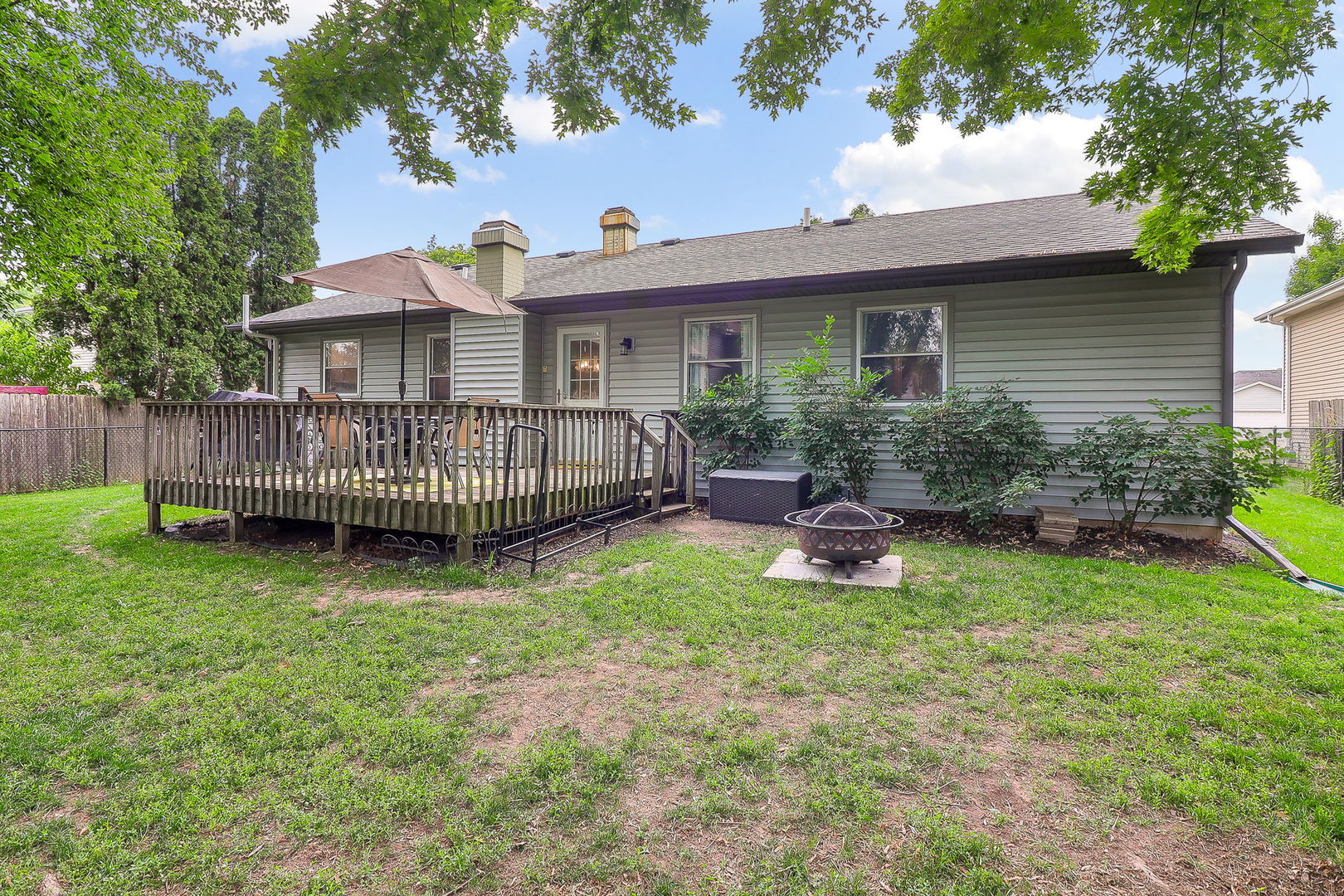 609 N Lyle Avenue, Elgin, IL 60123