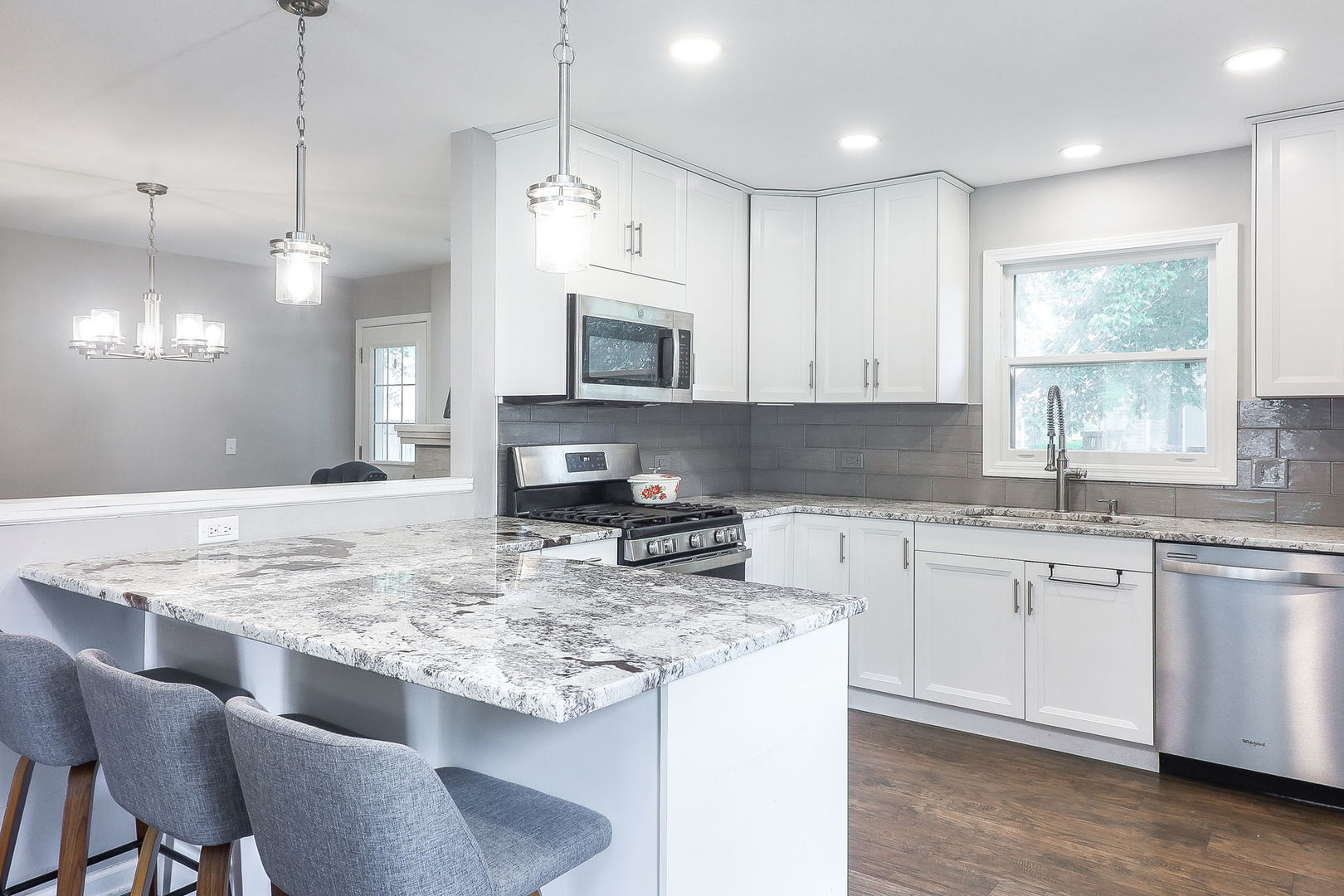 609 N Lyle Avenue, Elgin, IL 60123