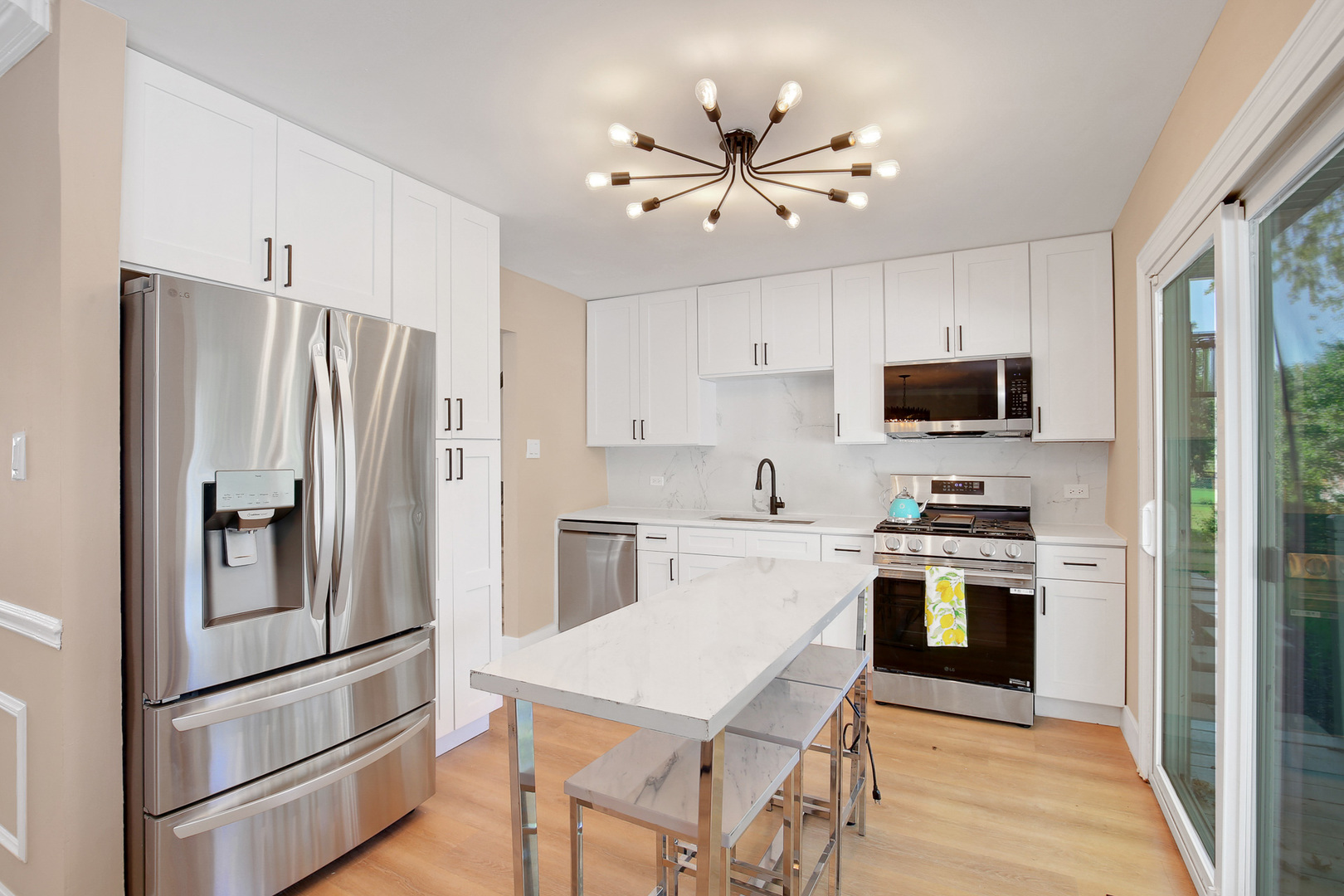 17548 Chestnut Avenue, Country Club Hills, IL 60478