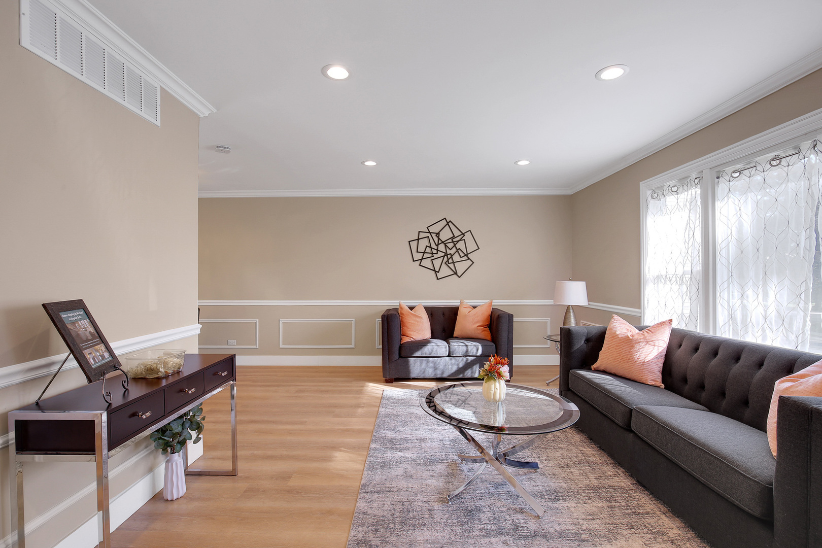 17548 Chestnut Avenue, Country Club Hills, IL 60478