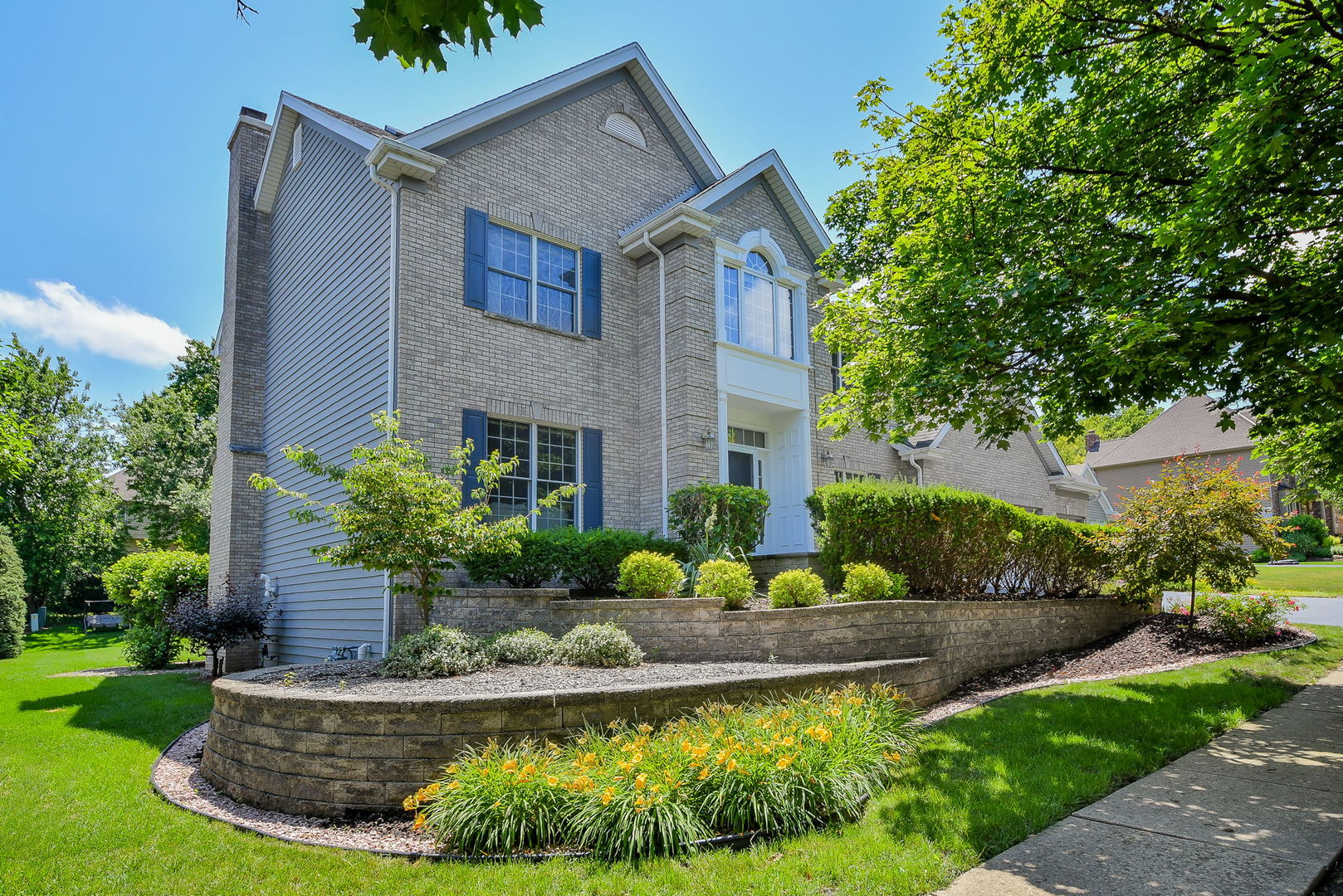39W201 Pauley Square, Geneva, IL 60134