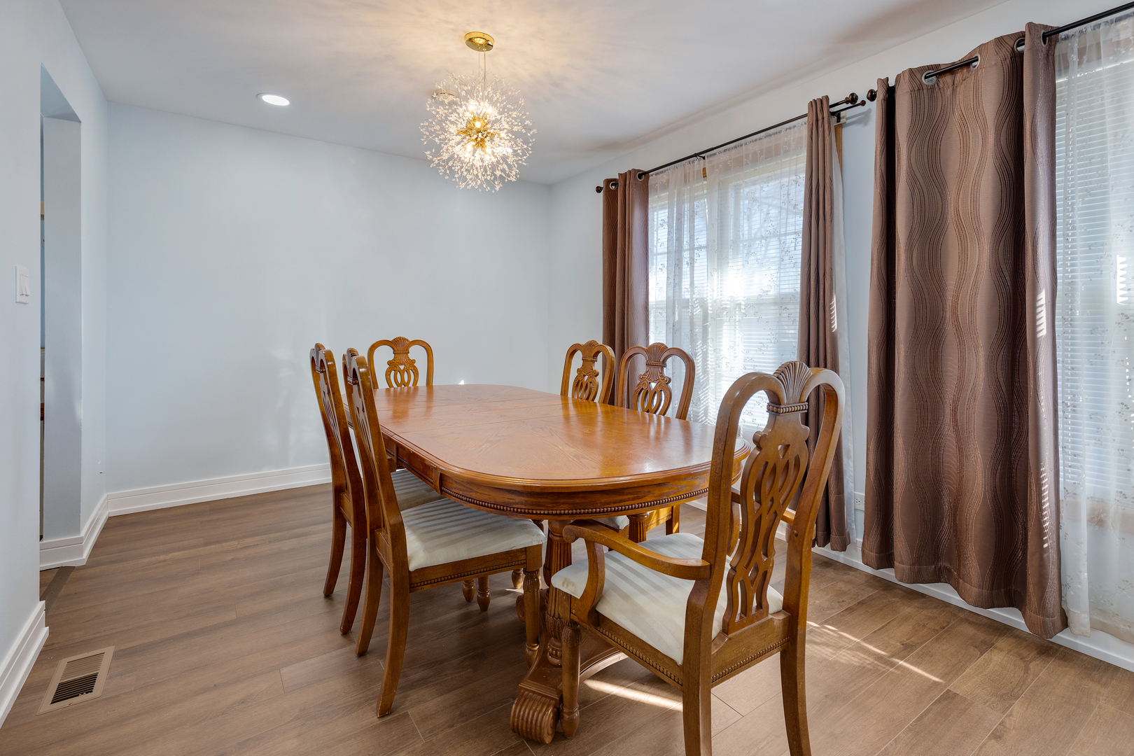 1165 Mayfield Lane, Hoffman Estates, IL 60169