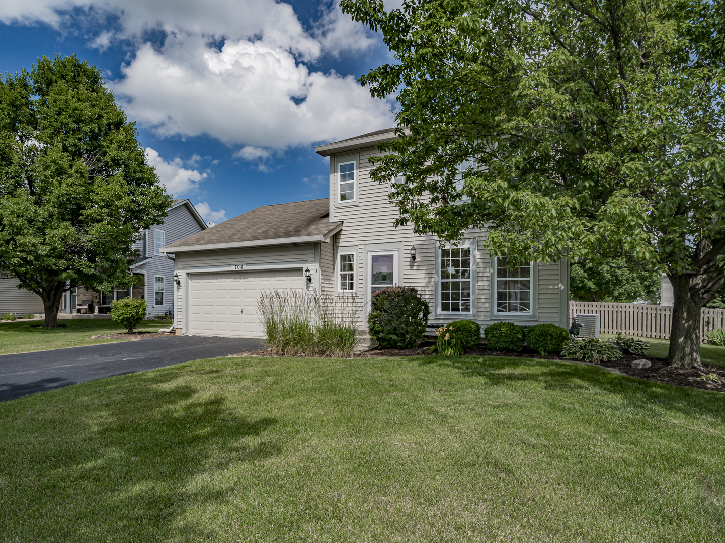 704 Searl Street, Plano, IL 60545
