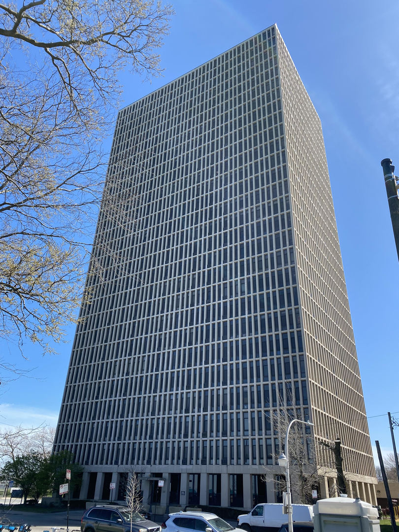 6700 S South Shore Drive #3J, Chicago, IL 60649