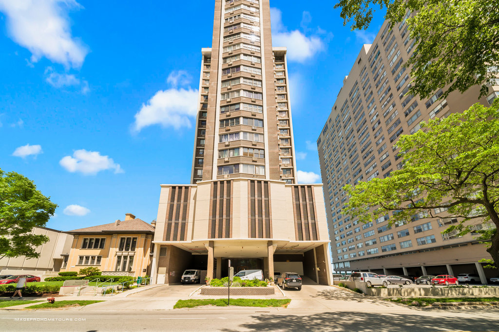 6325 N Sheridan Road #1903, Chicago, IL 60660