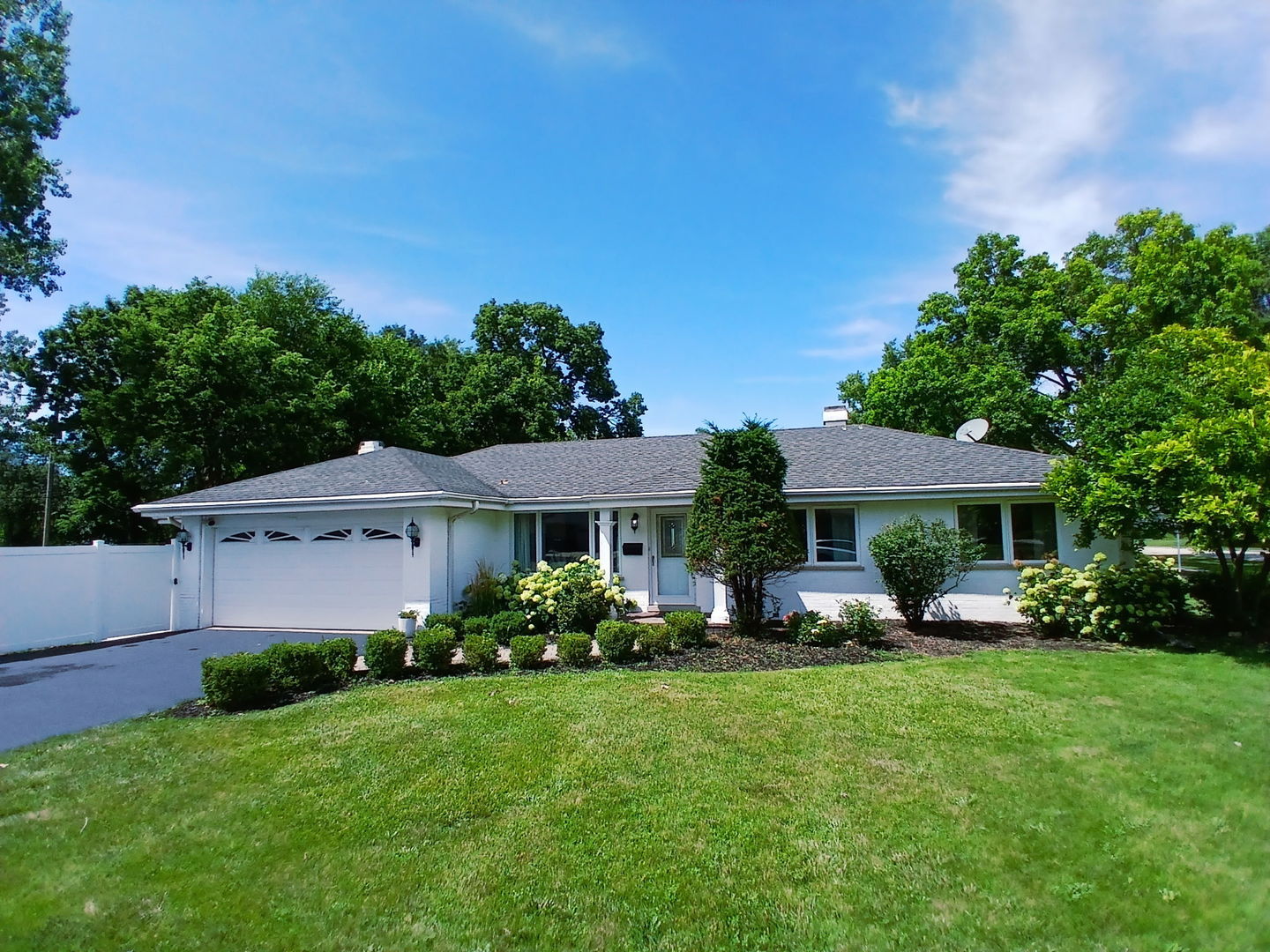 5625 Ridgewood Drive, Western Springs, IL 60558