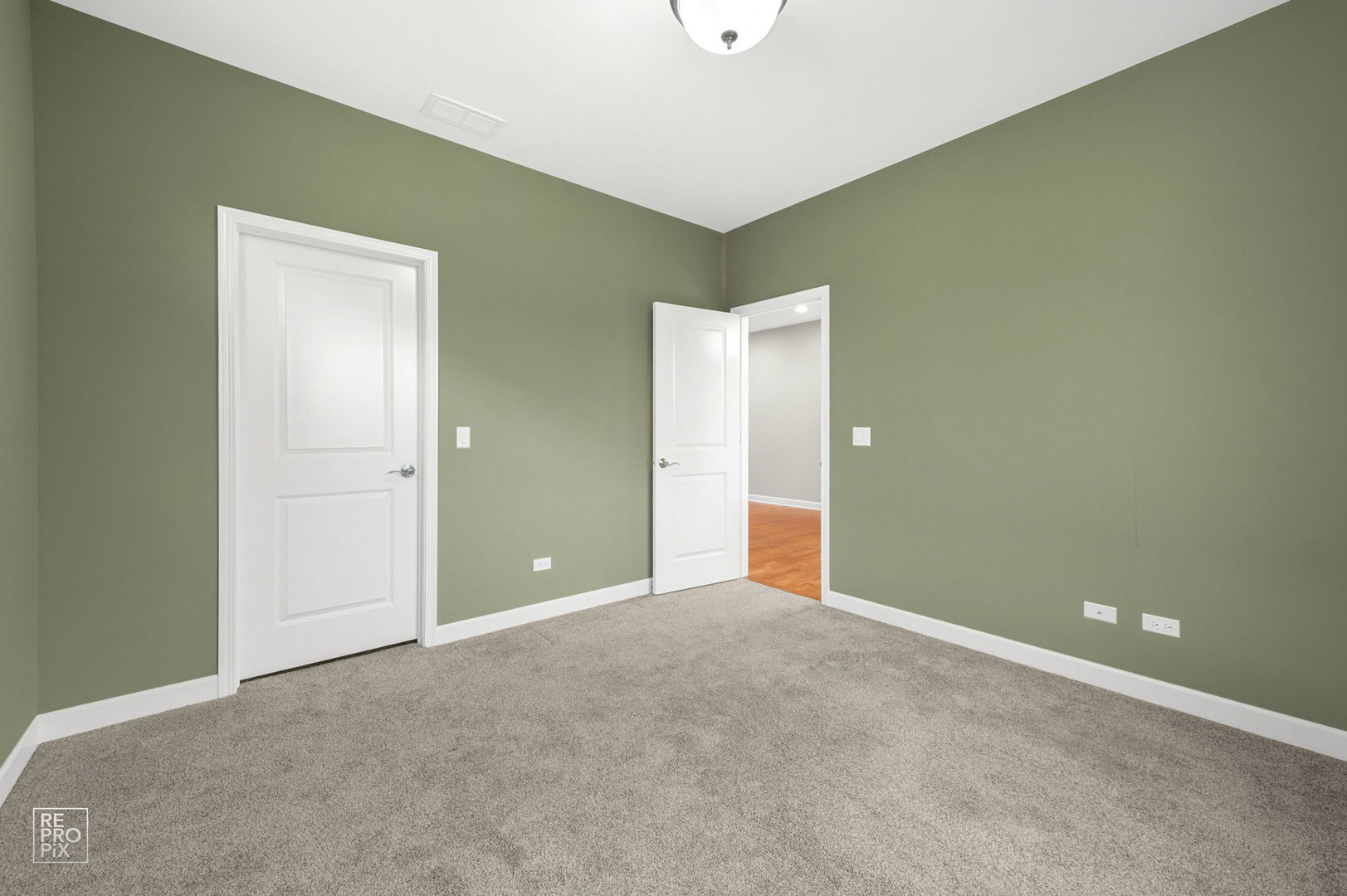 3643 N Hamlin Avenue, Chicago, IL 60618