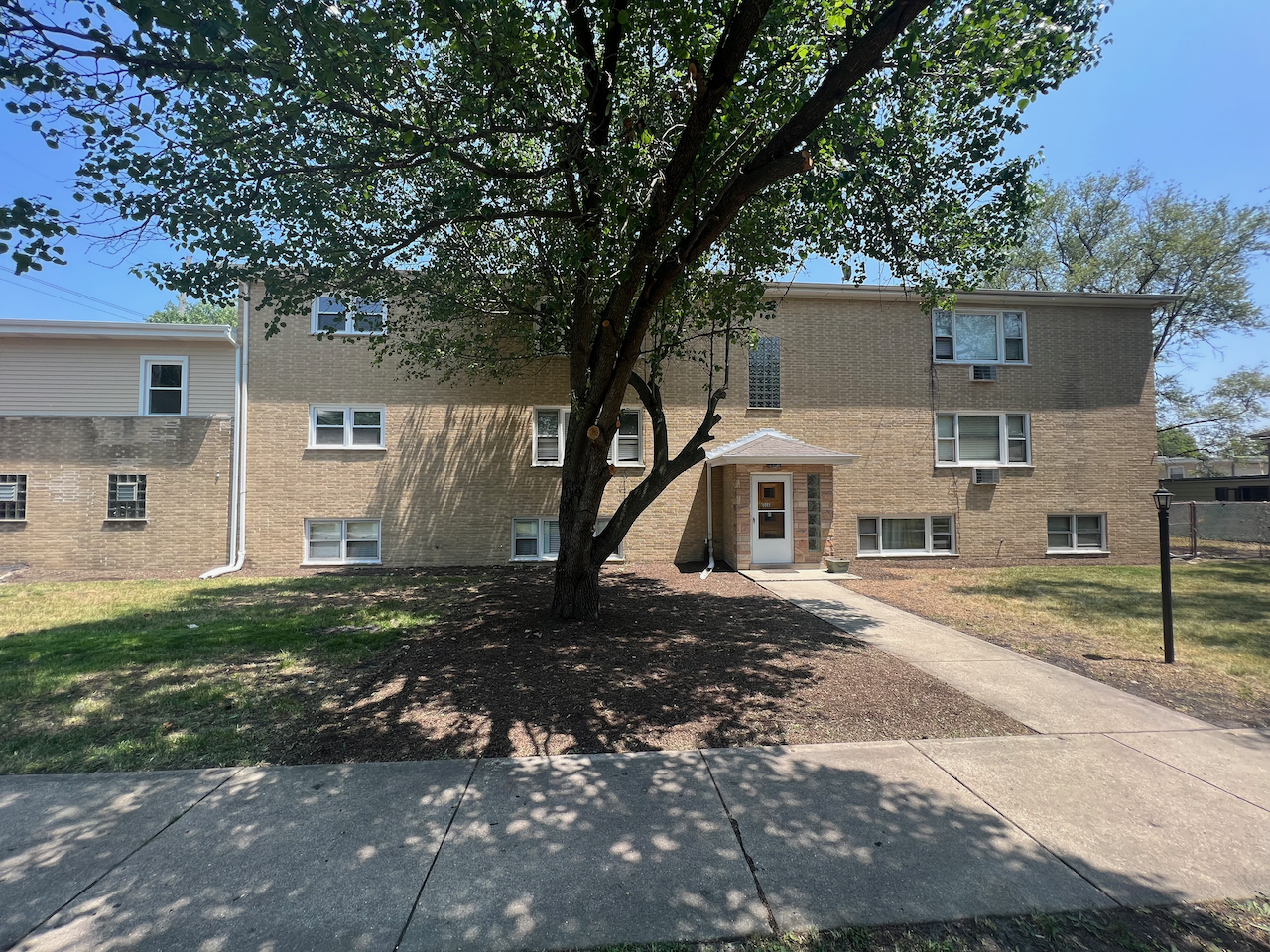 1016 E Division Street #2N, Lombard, IL 60148