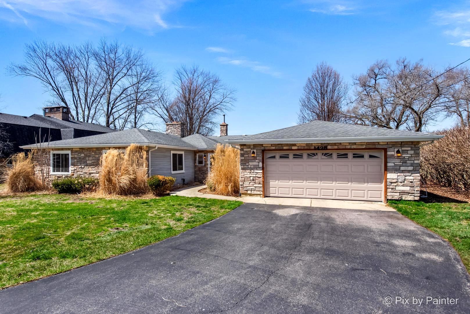 1425 N River Road, McHenry, IL 60051