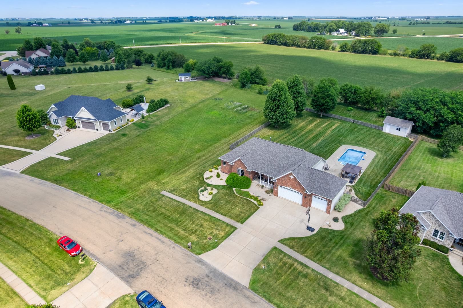 990 Fox Trail Lane, Somonauk, IL 60552