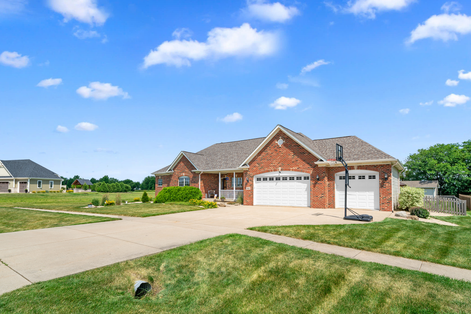990 Fox Trail Lane, Somonauk, IL 60552