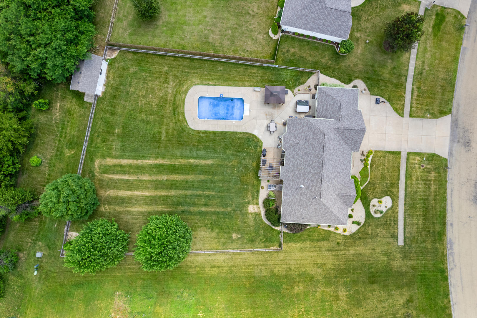 990 Fox Trail Lane, Somonauk, IL 60552